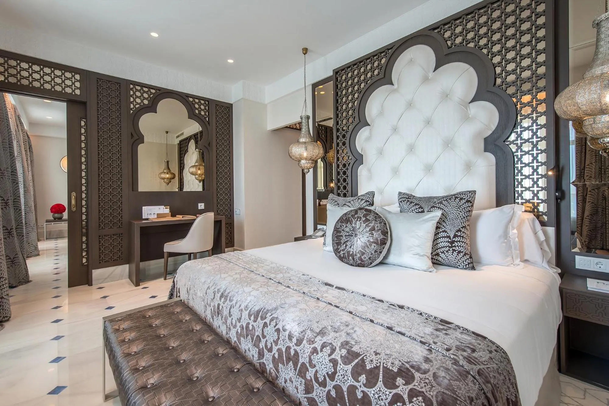 Photo of the whole room, Bed in Gran Hotel Miramar GL