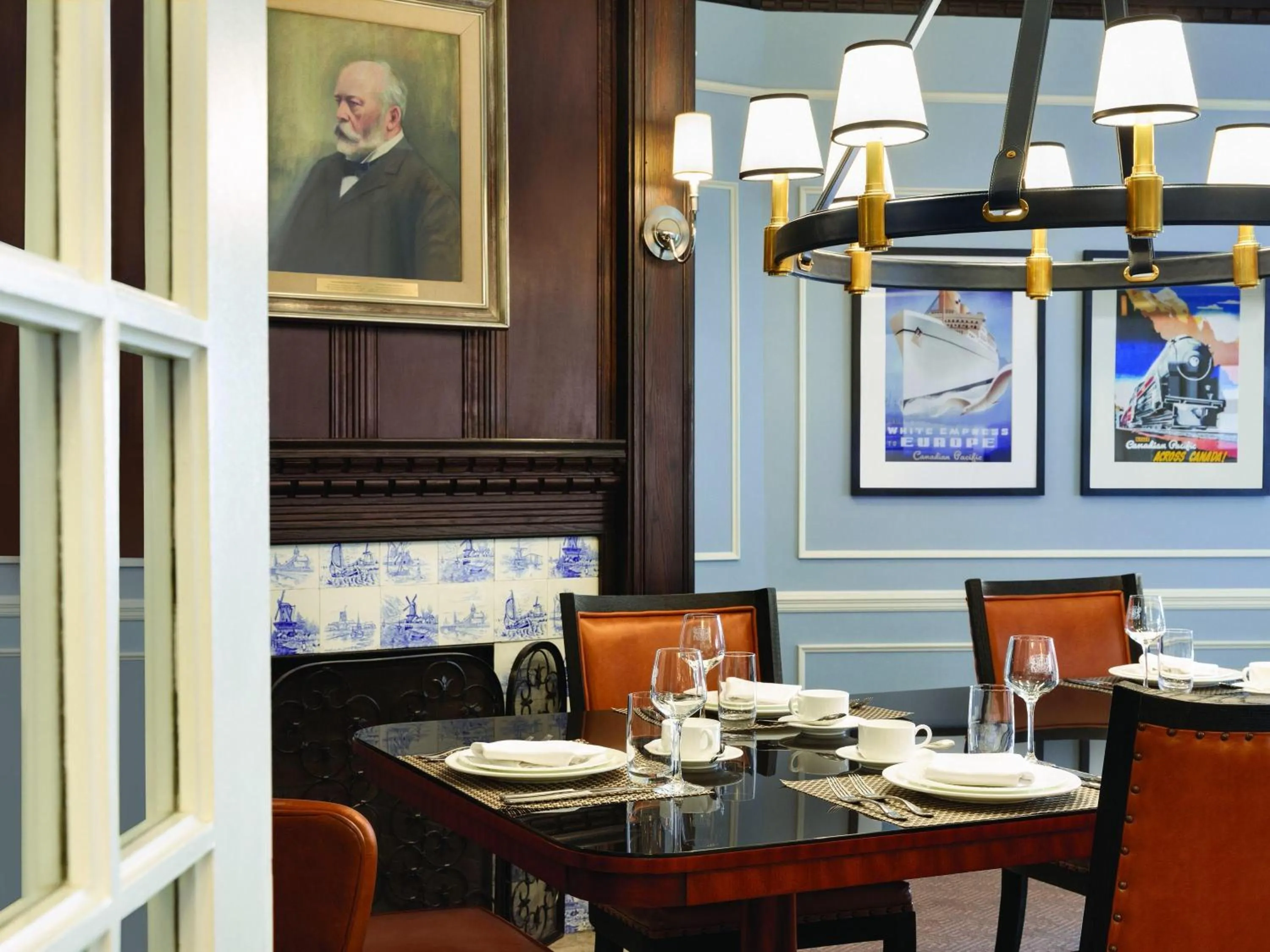 Bedroom in Fairmont Le Chateau Frontenac