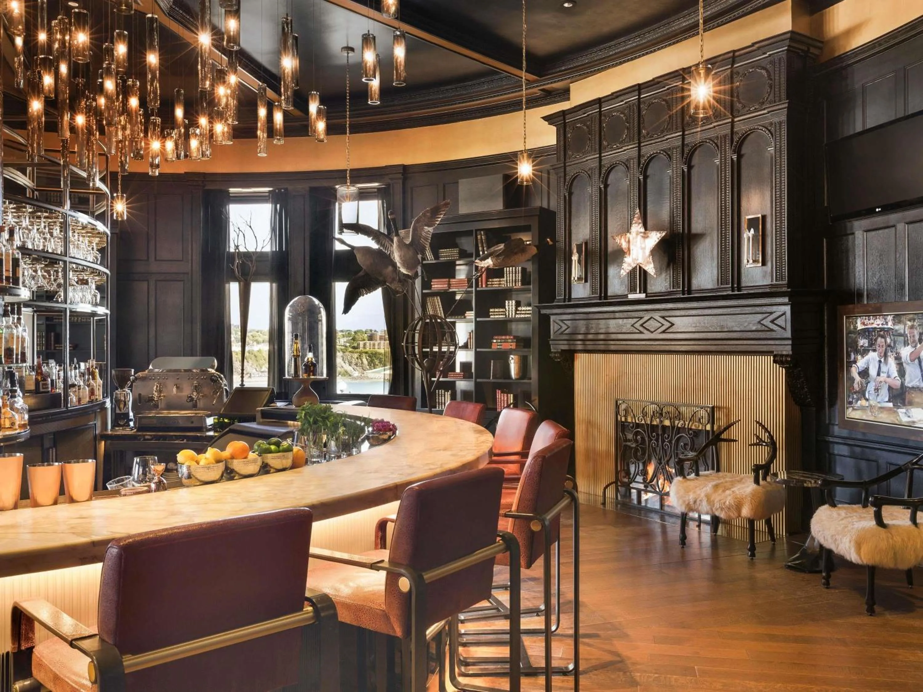 Lounge or bar in Fairmont Le Chateau Frontenac
