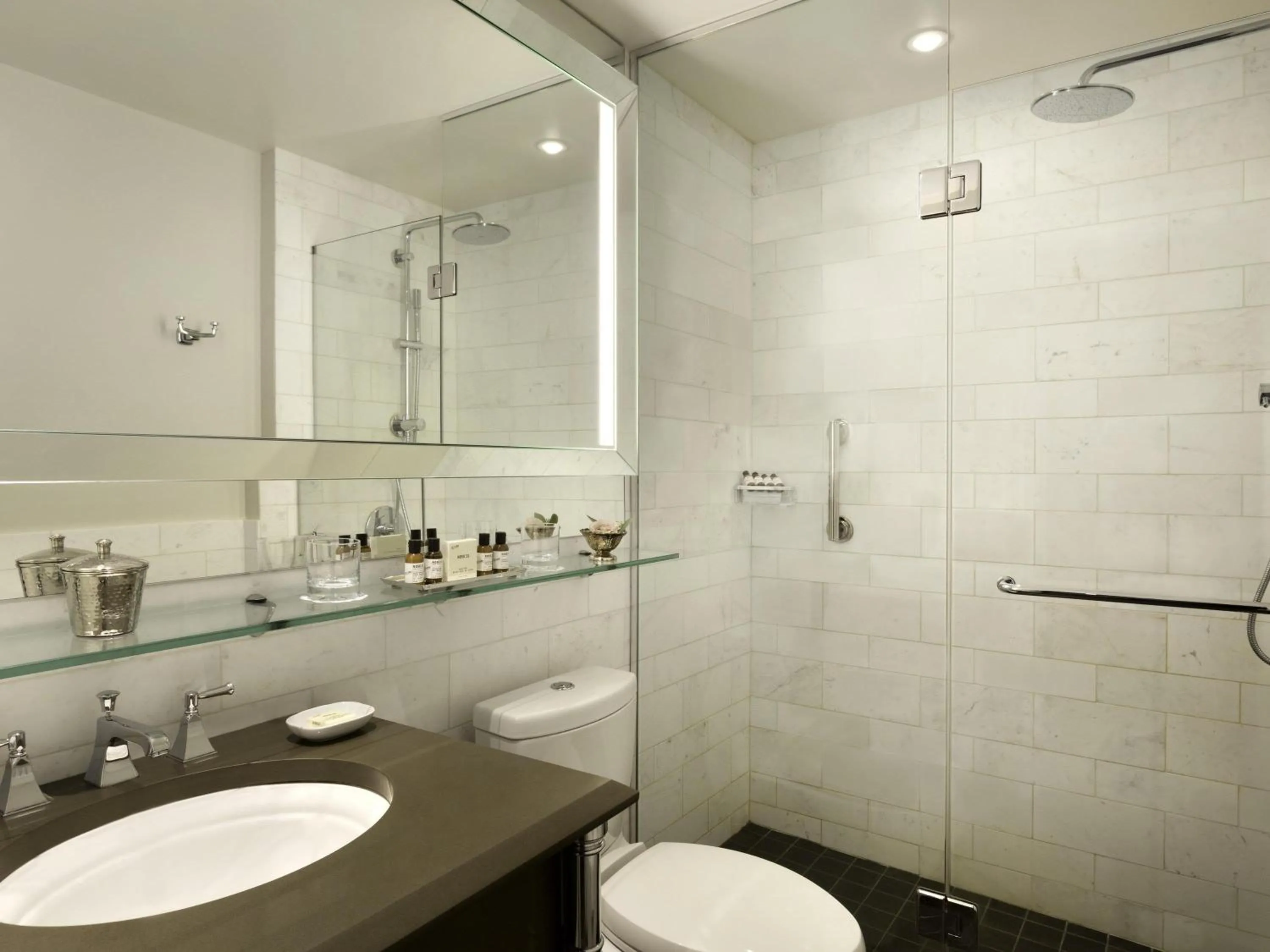 Bedroom in Fairmont Le Chateau Frontenac