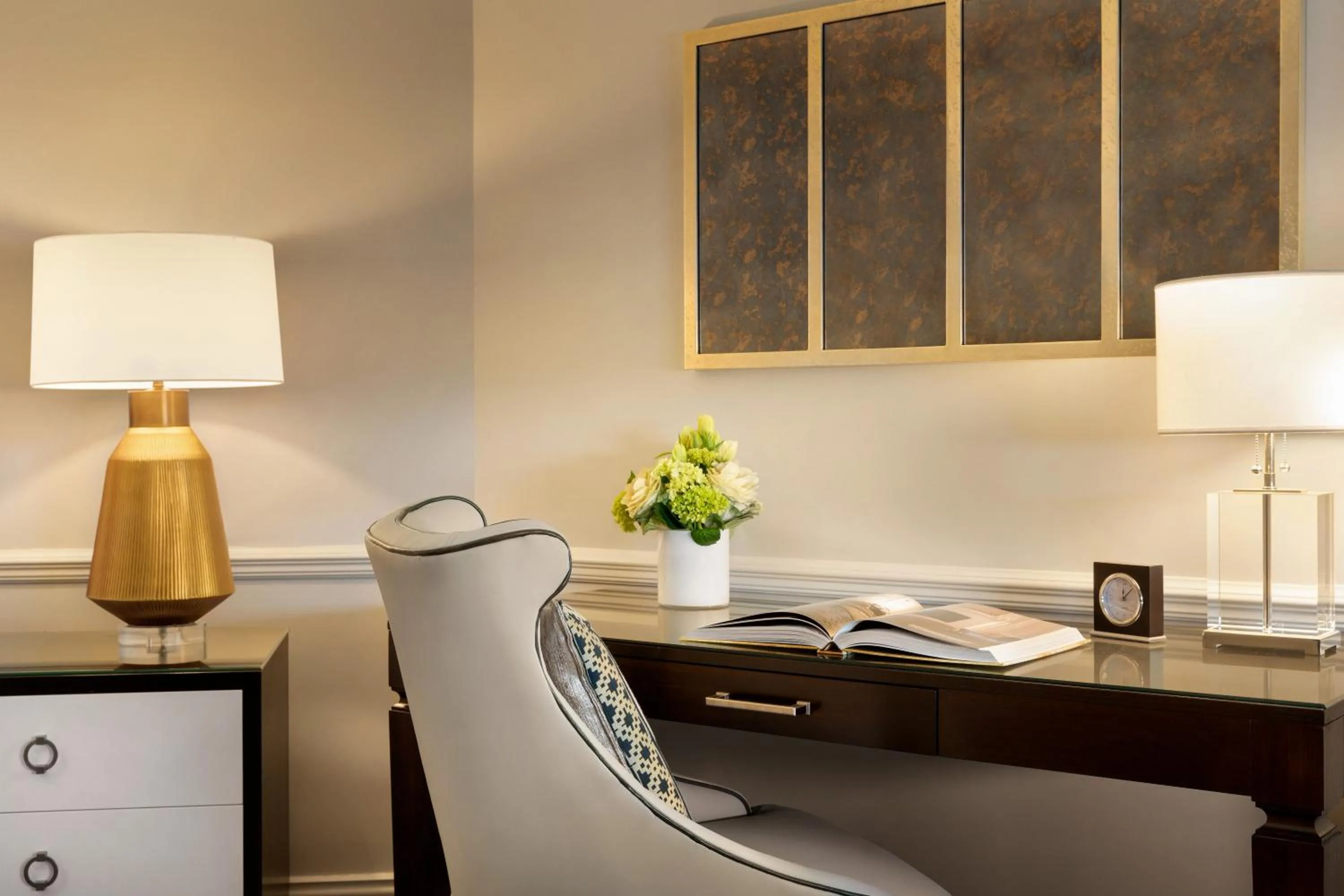 Seating area in Fairmont Le Chateau Frontenac