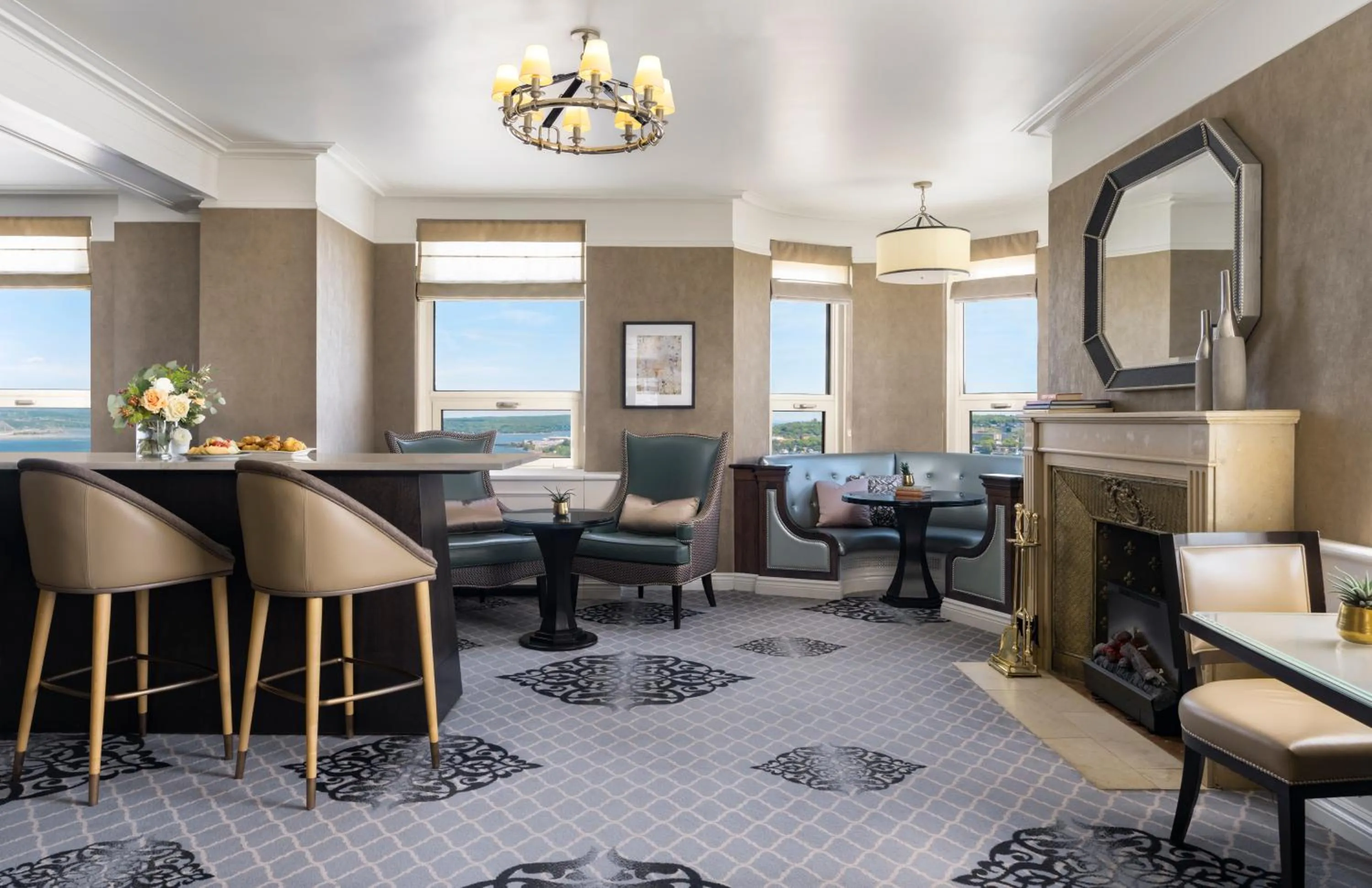 Living room in Fairmont Le Chateau Frontenac