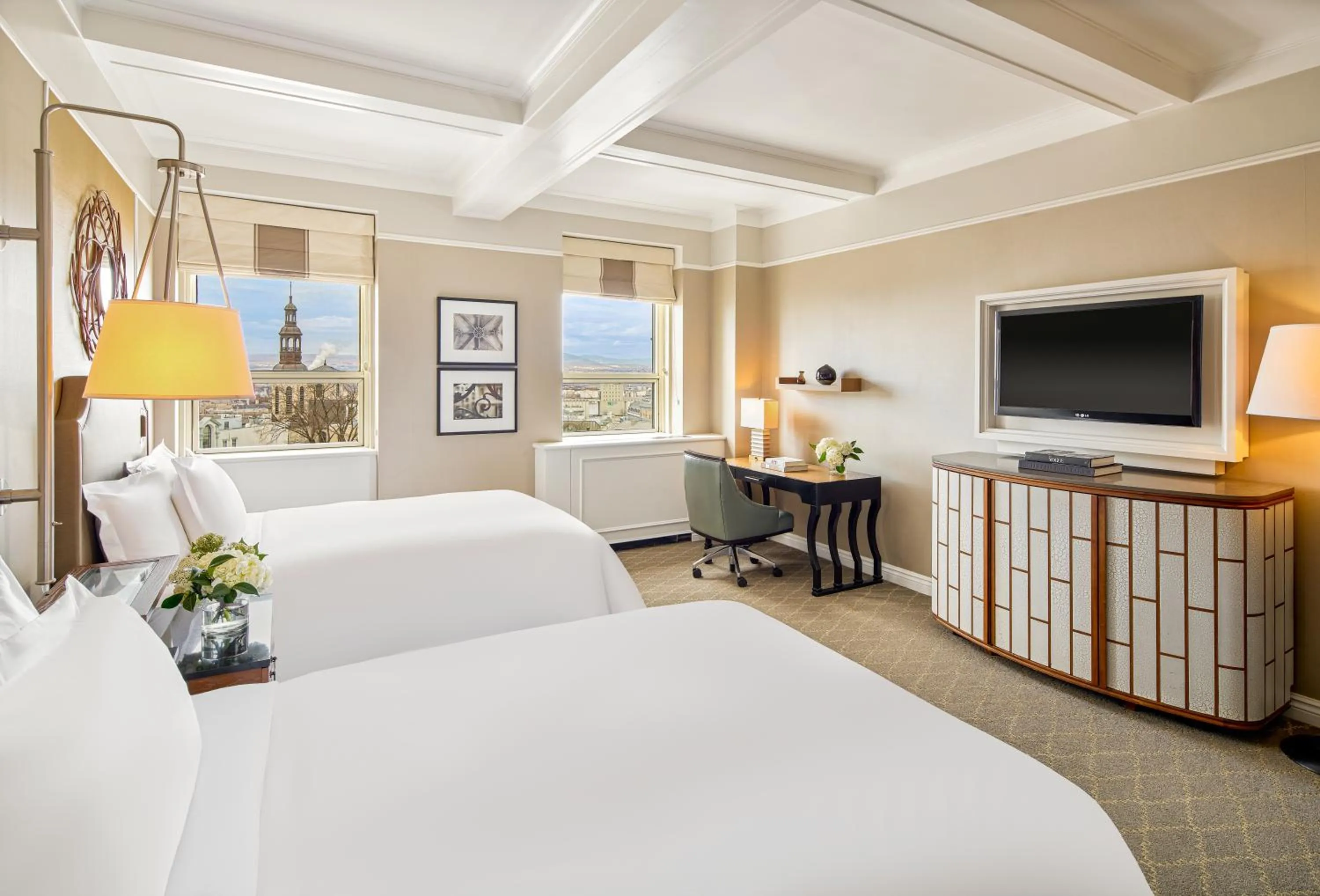Bedroom, Bed in Fairmont Le Chateau Frontenac