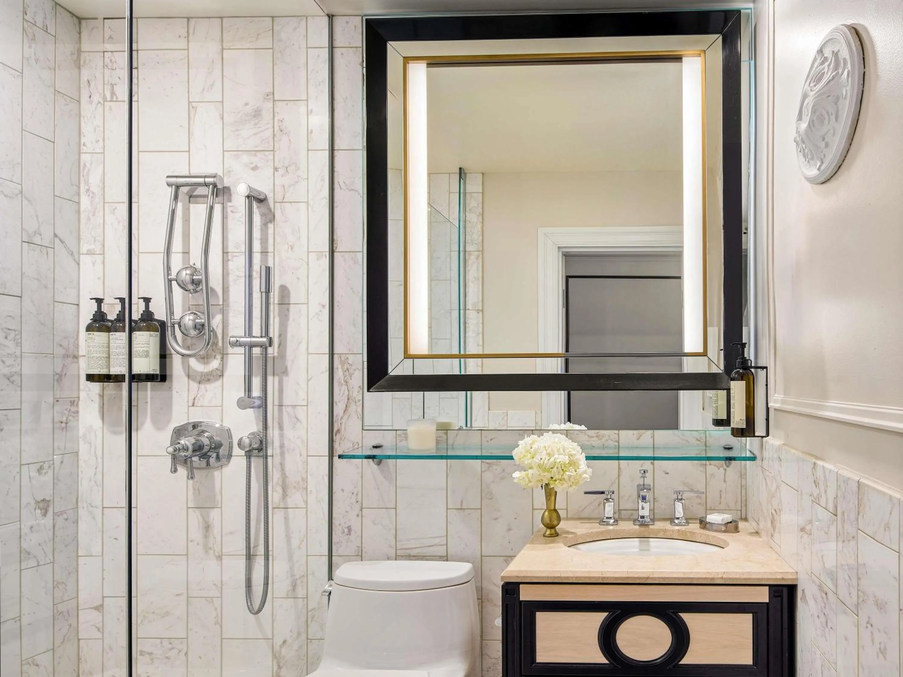 Bedroom in Fairmont Le Chateau Frontenac