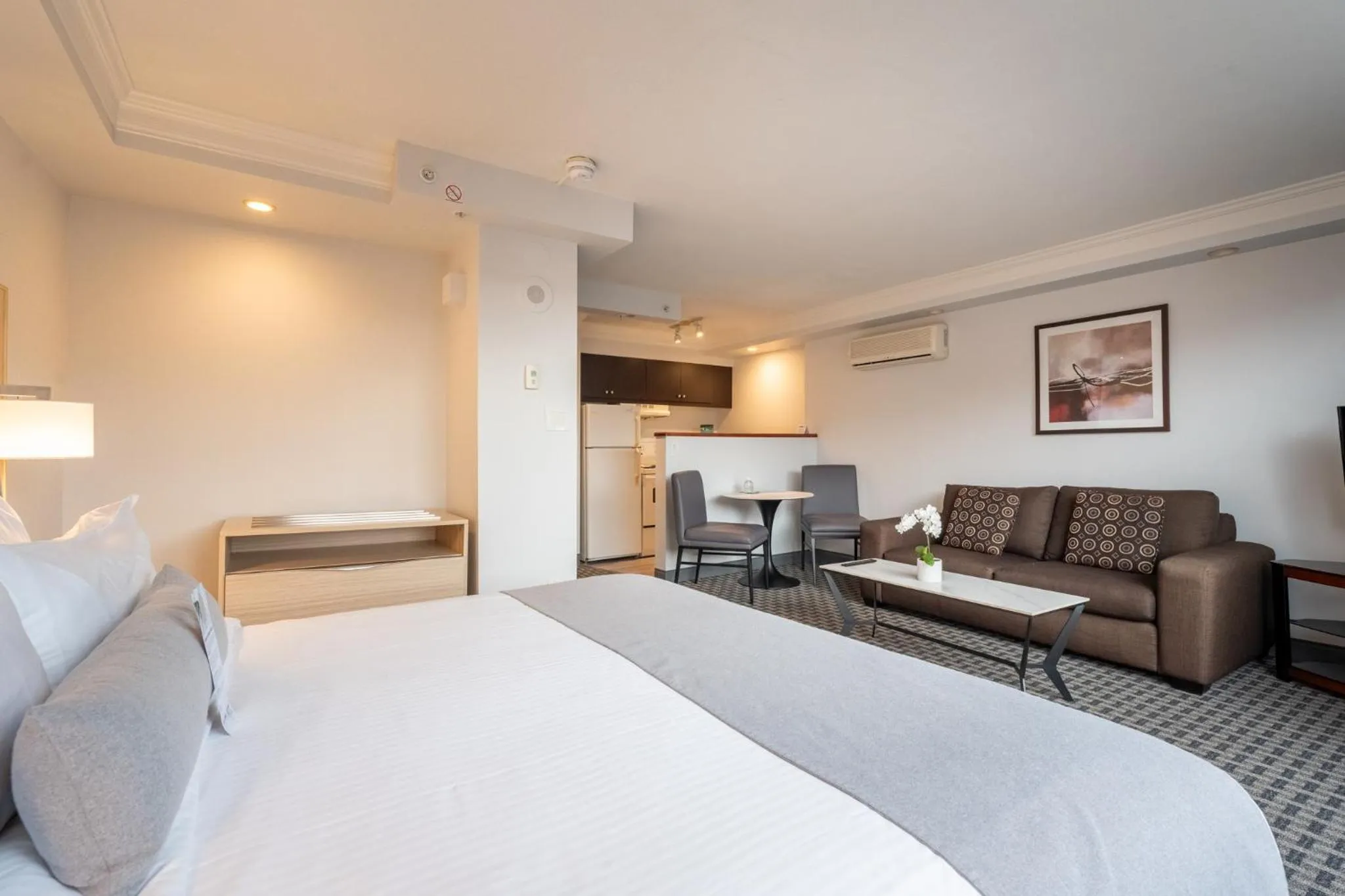 Bedroom, Bed in Century Plaza Hotel