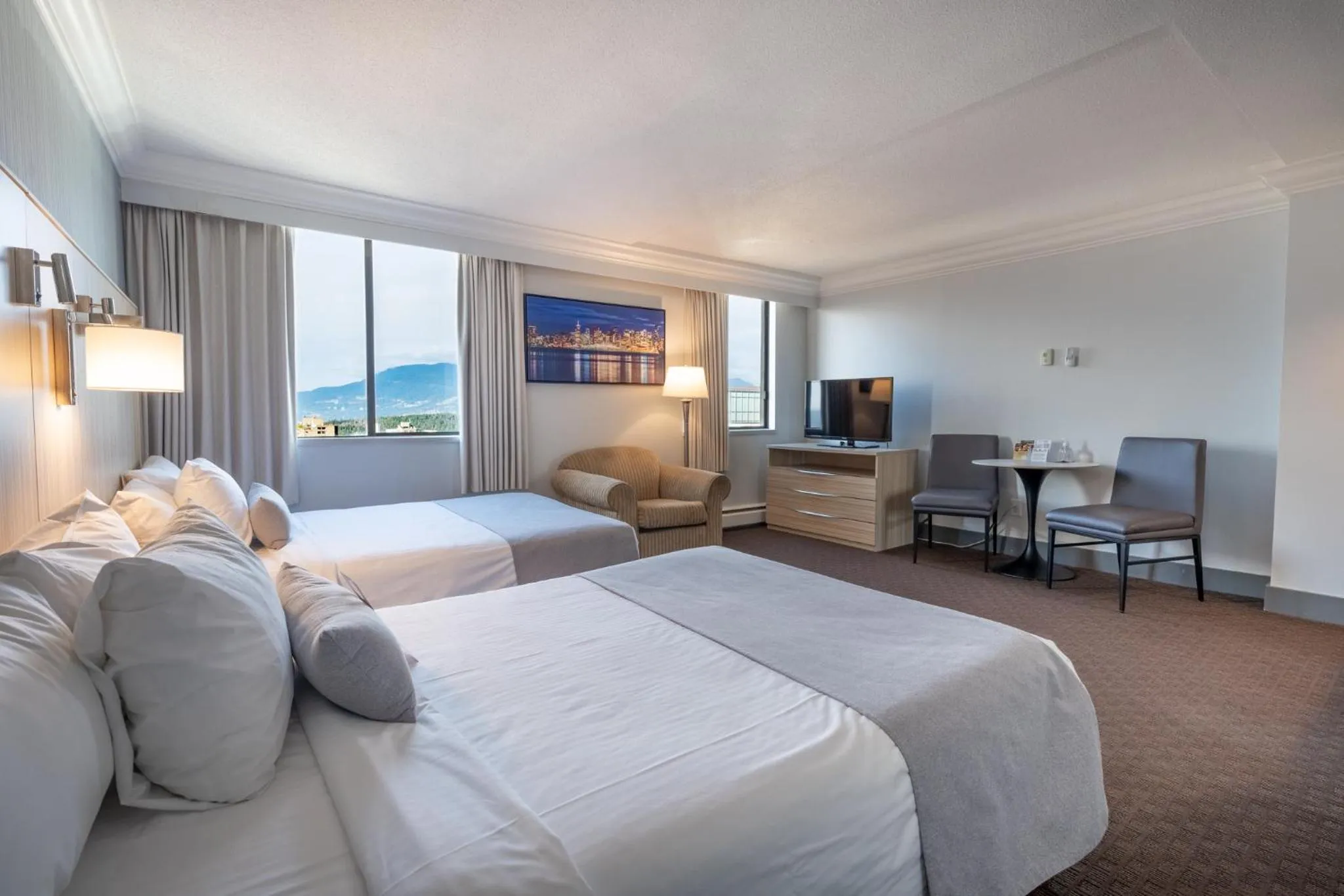 City view, Bed in Century Plaza Hotel