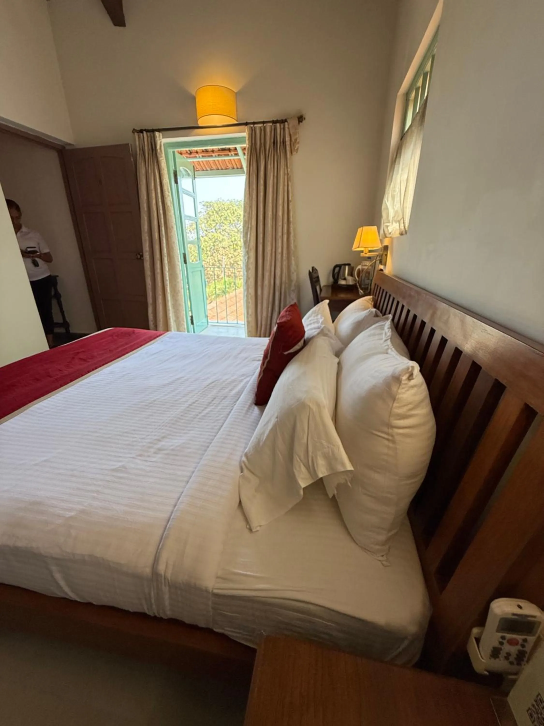 Bedroom, Bed in Lar Amorosa Boutique Hotel - Goa