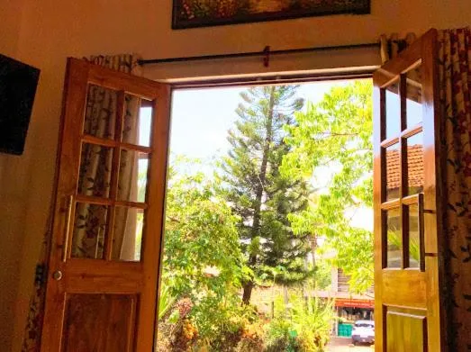 Facade/entrance in Lar Amorosa Boutique Hotel - Goa