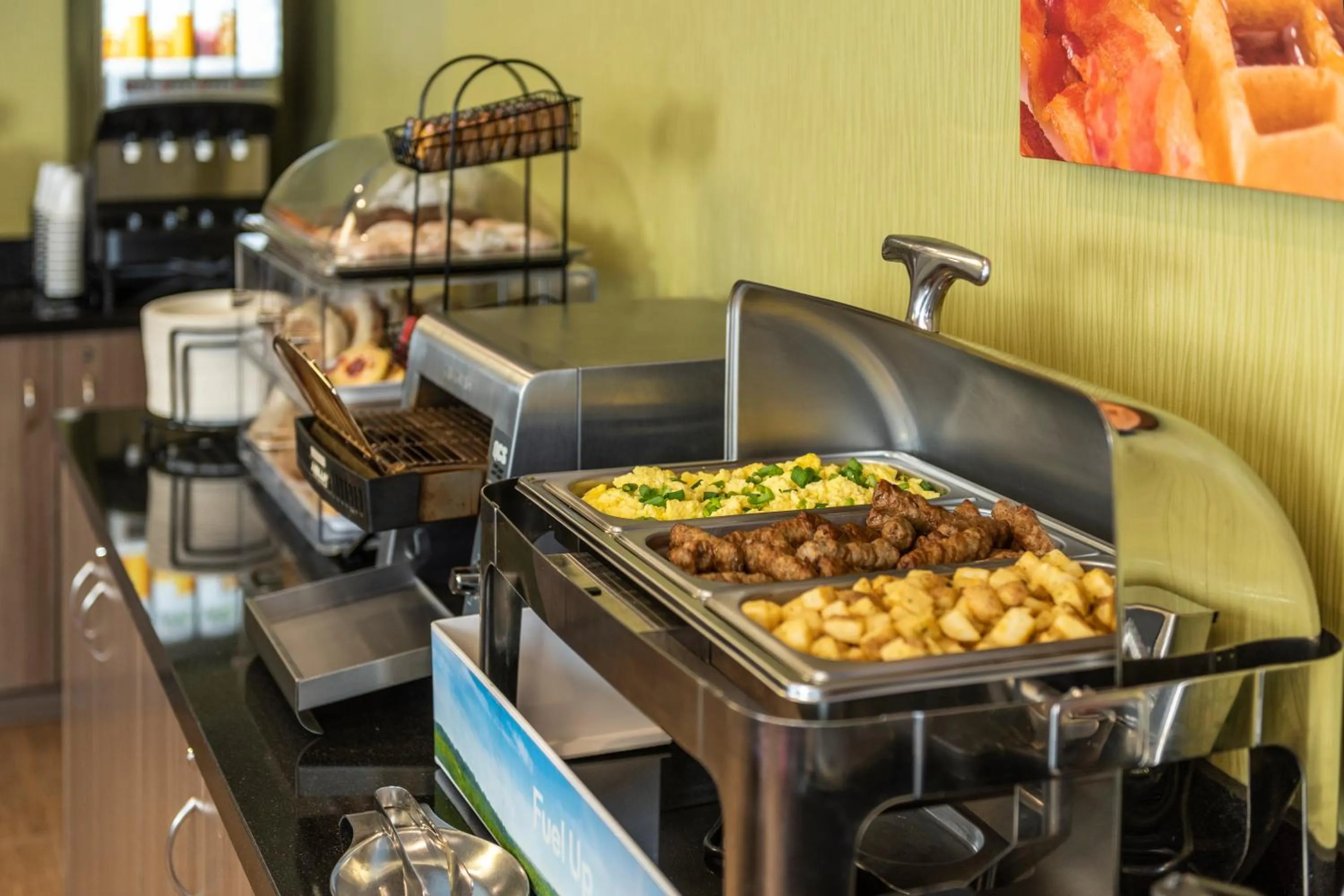 Buffet breakfast in Comfort Inn