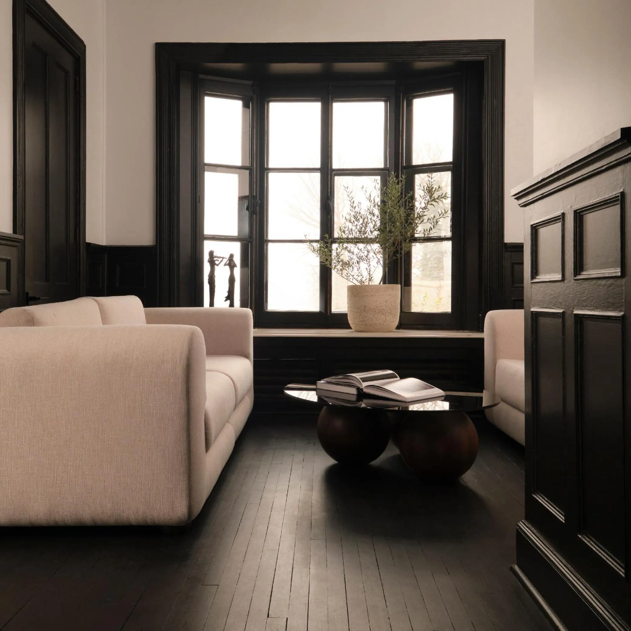 Seating area in Hotel Cap Diamant