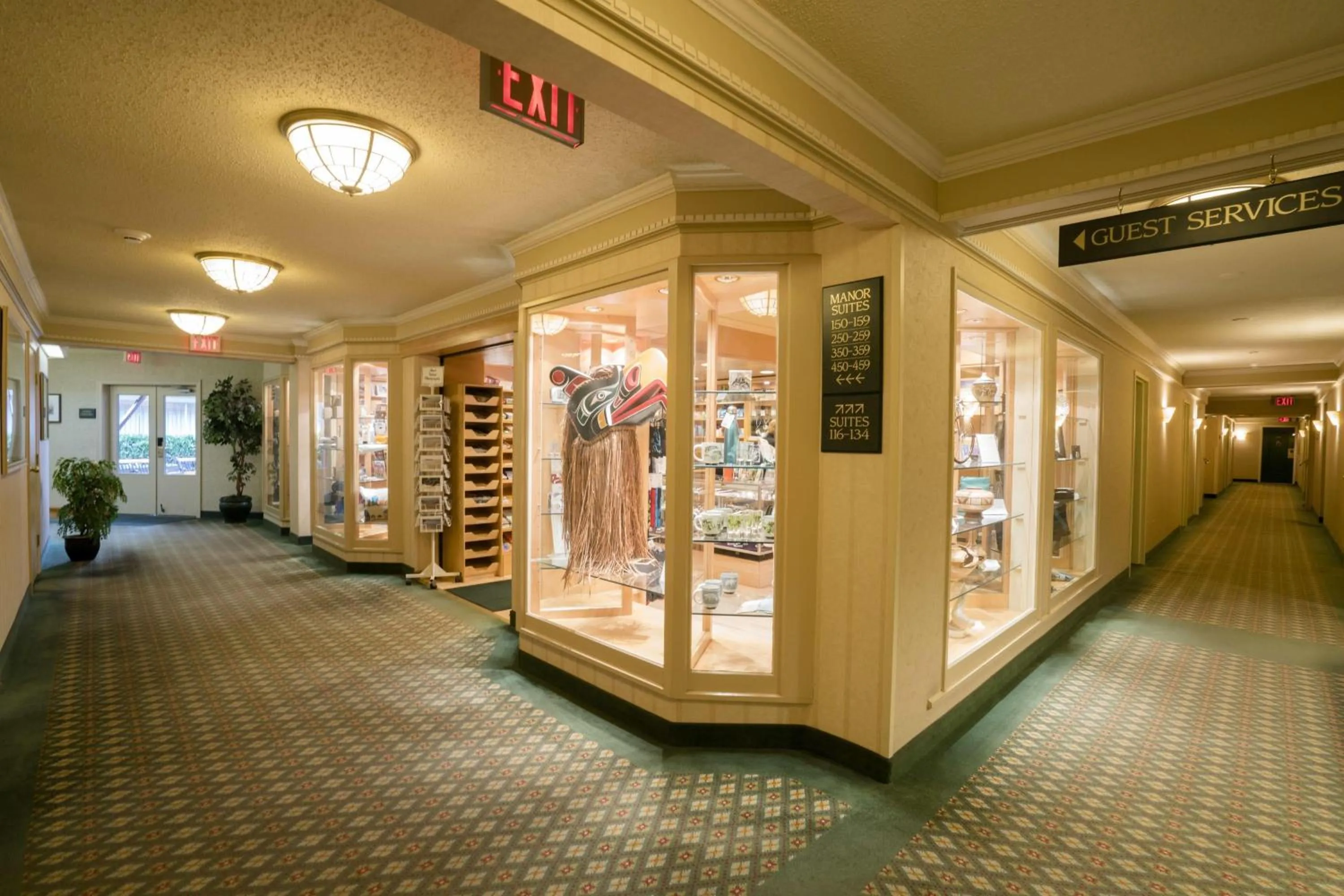 Lobby or reception in Royal Scot Hotel & Suites, Trademark Collection by Wyndham