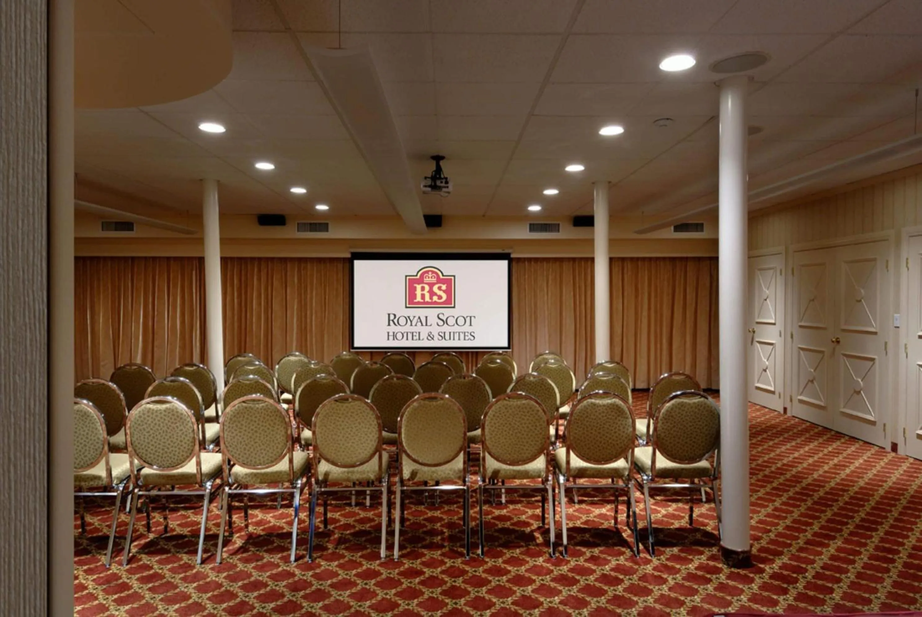 Meeting/conference room in Royal Scot Hotel & Suites, Trademark Collection by Wyndham
