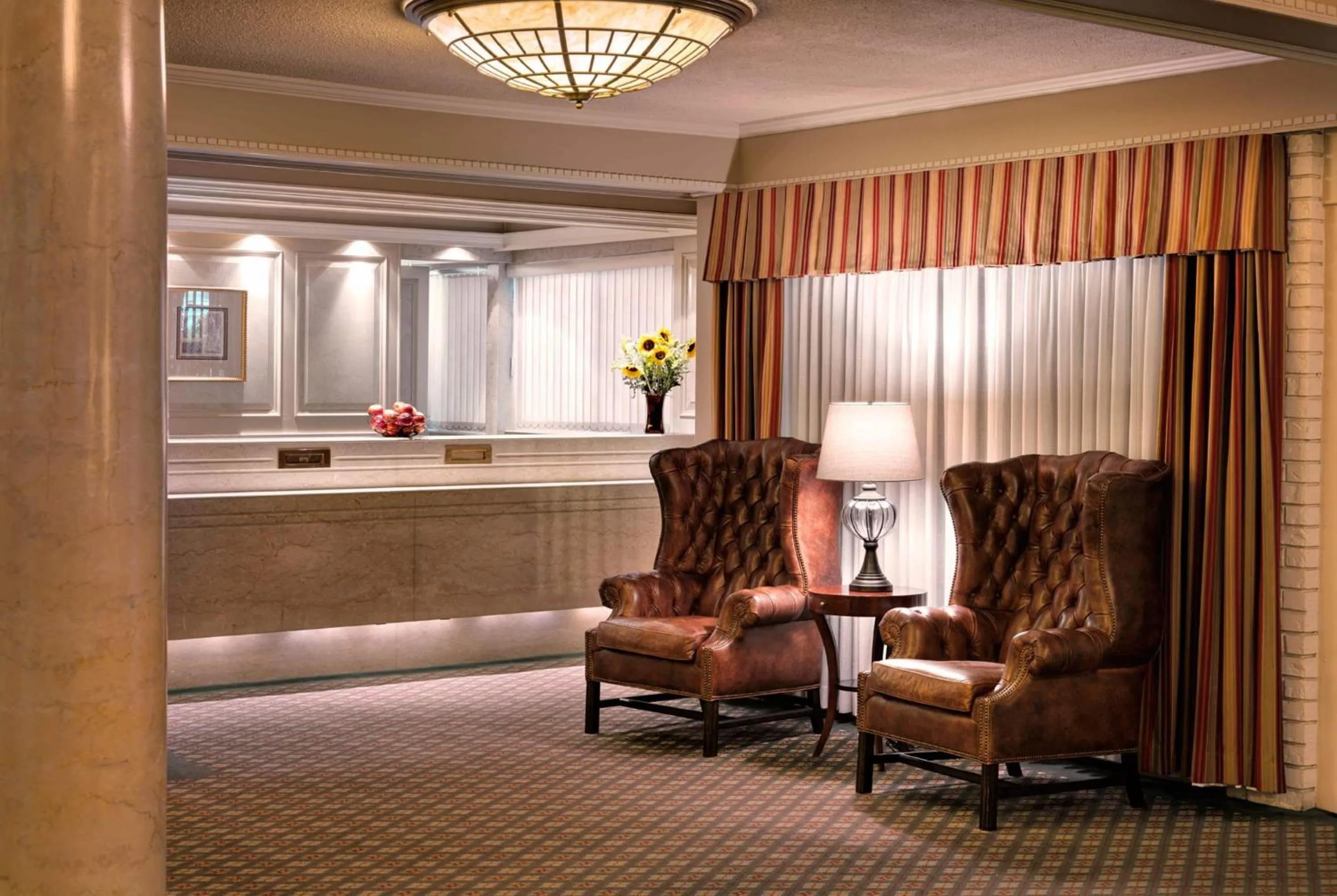 Lobby or reception in Royal Scot Hotel & Suites, Trademark Collection by Wyndham