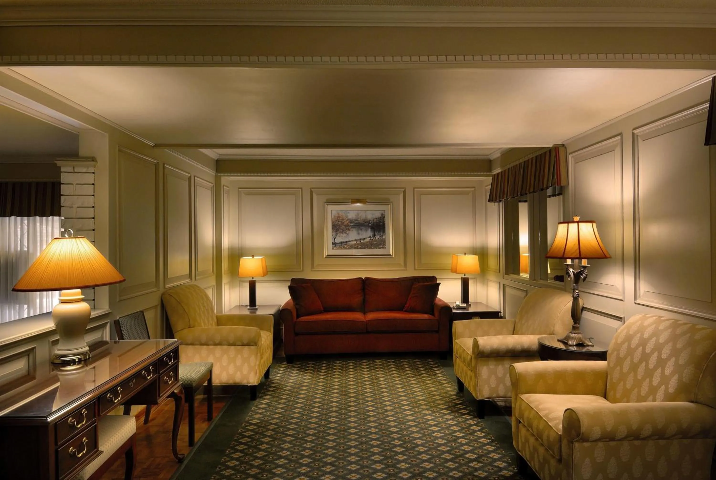 Lobby or reception in Royal Scot Hotel & Suites, Trademark Collection by Wyndham