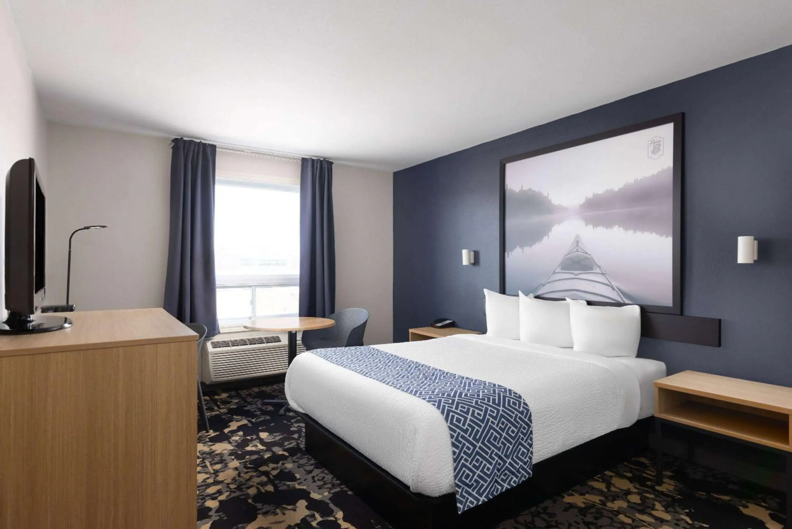 Queen Room - Disability Access - Non-Smoking in Super 8 by Wyndham St-Jerome Queen Room - Disability Access - Non-Smoking in Super 8 by Wyndham St-Jerome