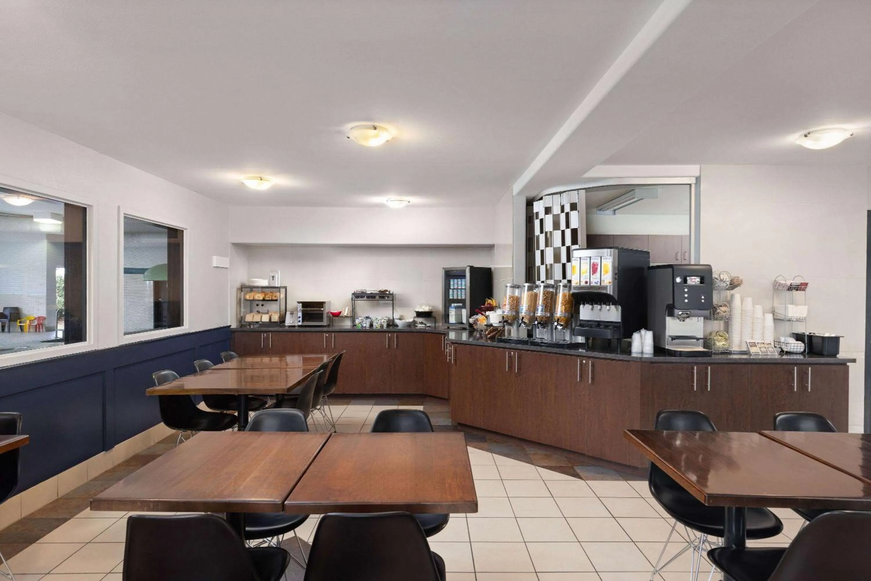 Breakfast in Super 8 by Wyndham St-Jerome