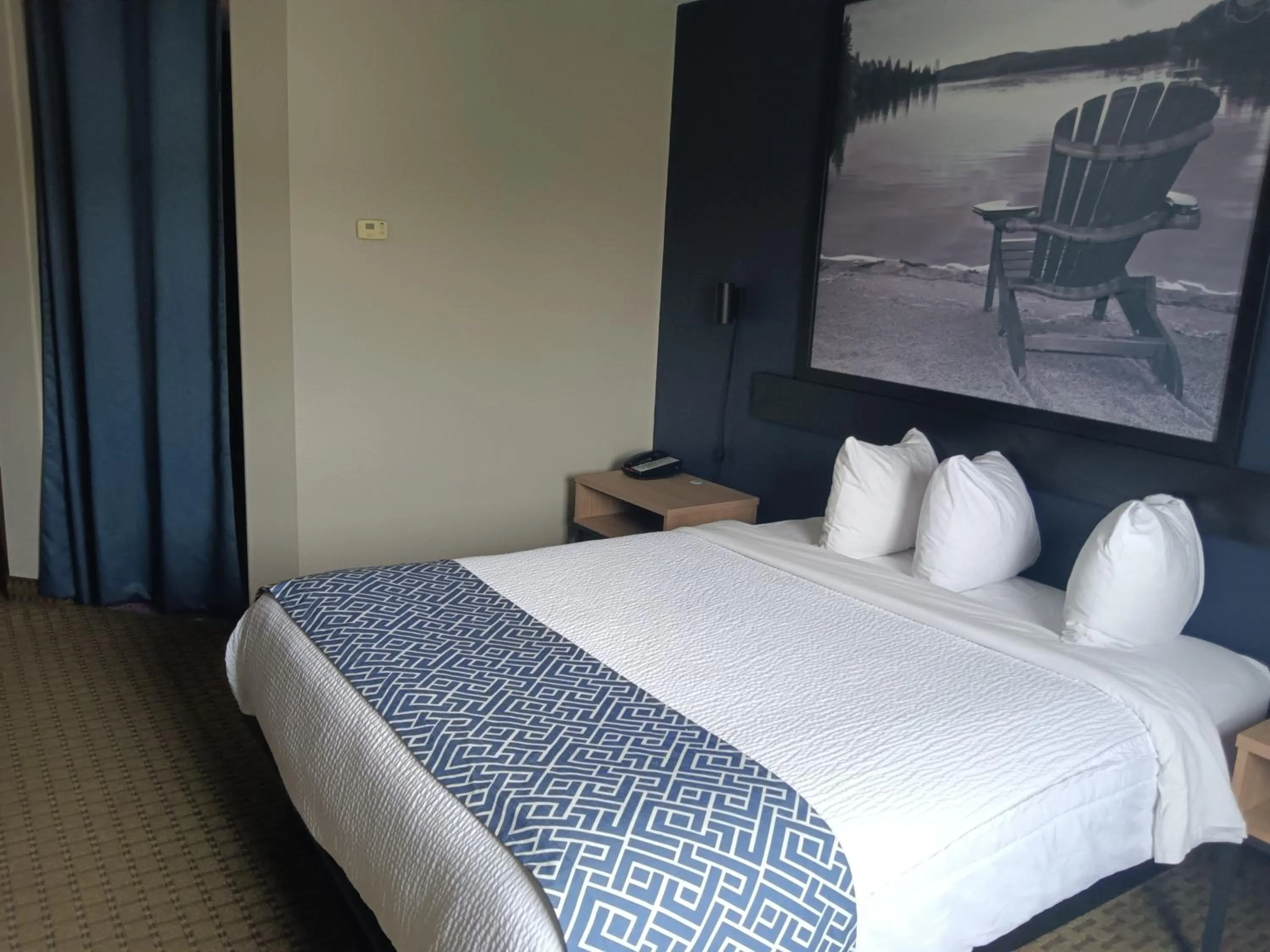 Bed in Super 8 by Wyndham St-Jerome