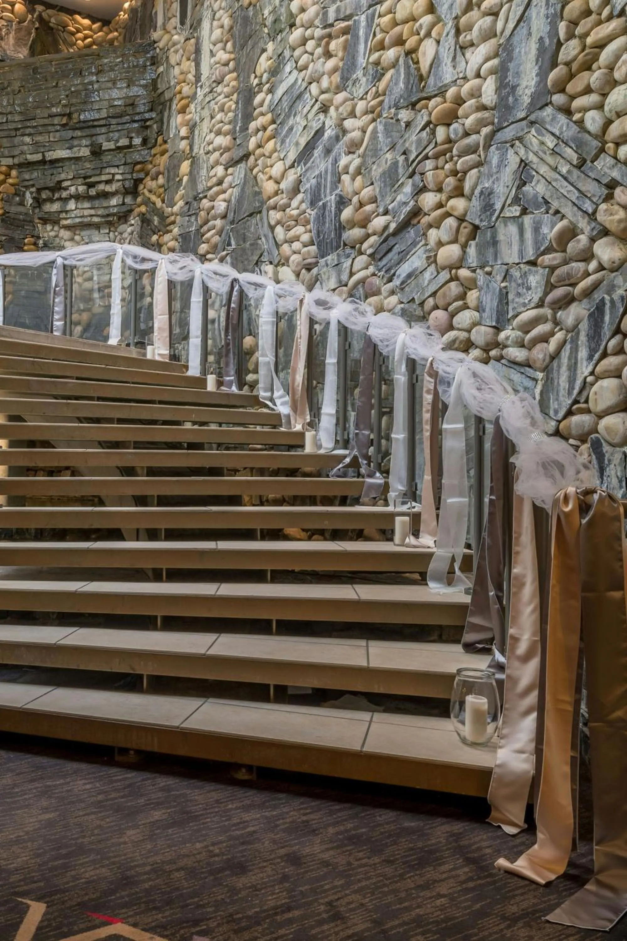 Lobby or reception in Four Points by Sheraton Edmonton South