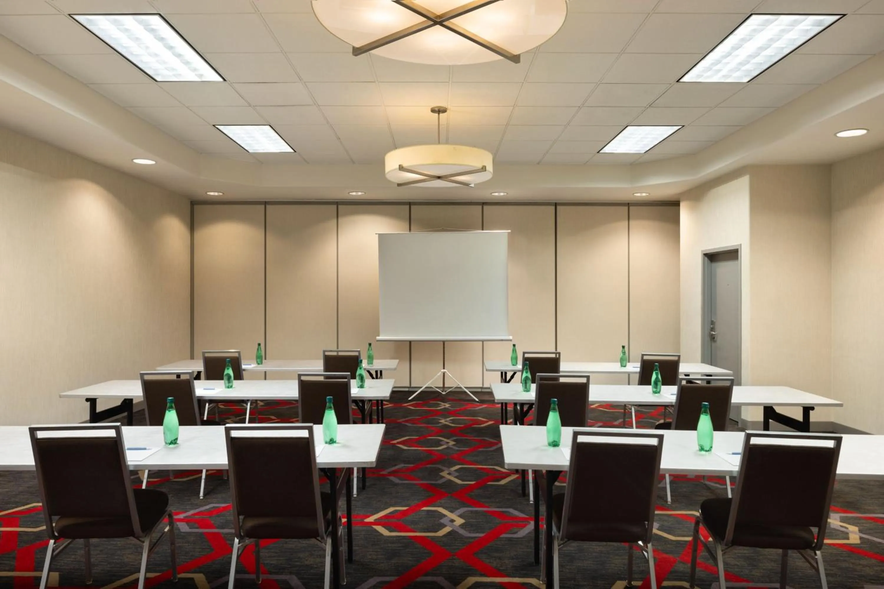 Meeting/conference room in Four Points by Sheraton Edmonton South