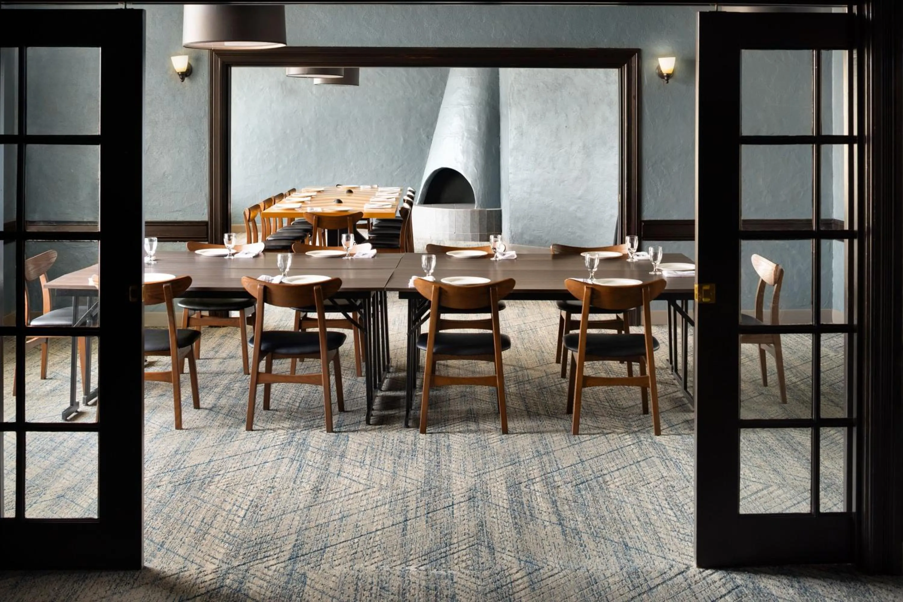 Restaurant/places to eat in Four Points by Sheraton Edmonton South