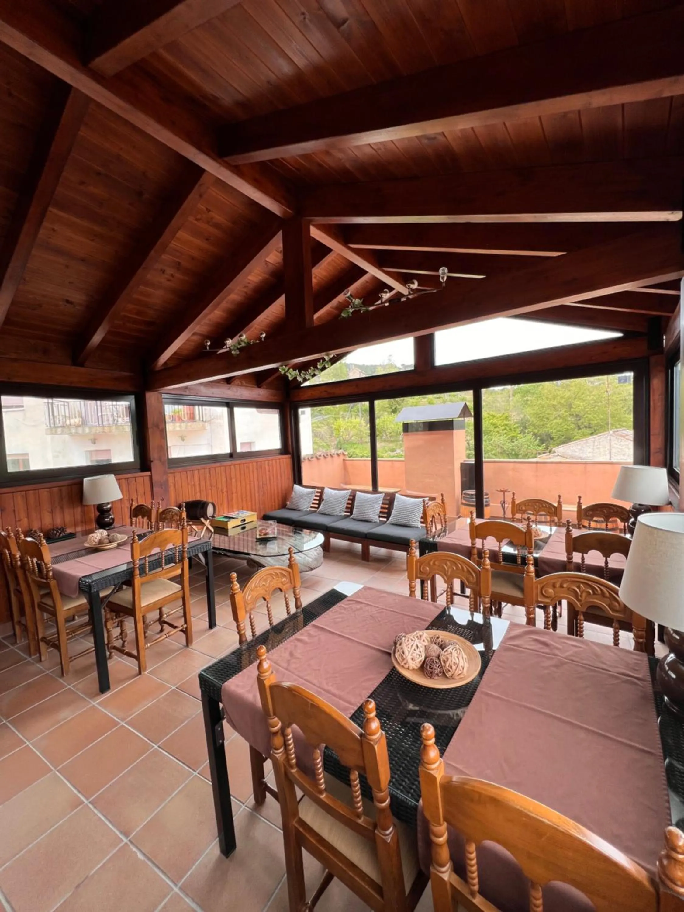 Property building in El Molí de Pontons suites con jacuzzi spa