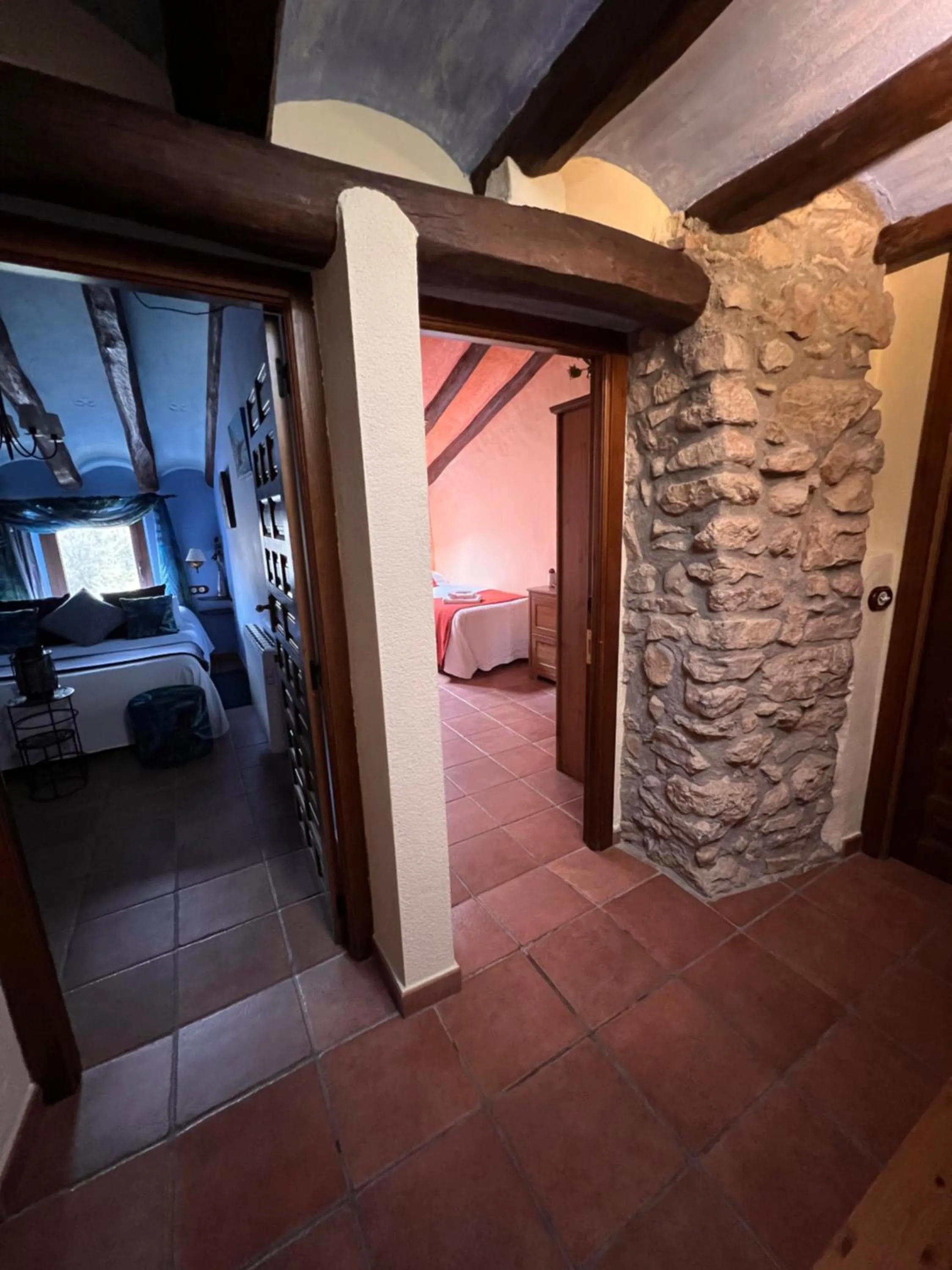 Bed in El Molí de Pontons suites con jacuzzi spa