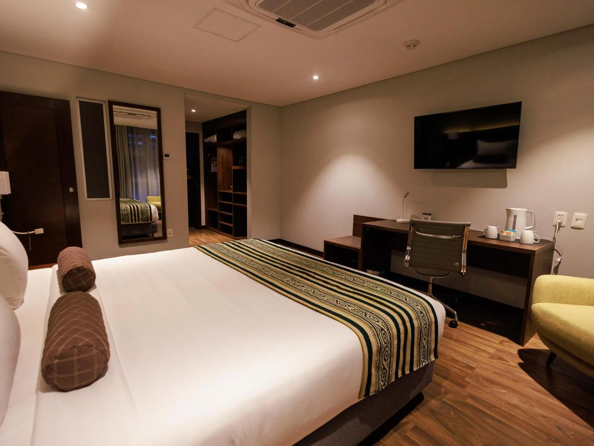 Bedroom, Bed in Hotel Rennova