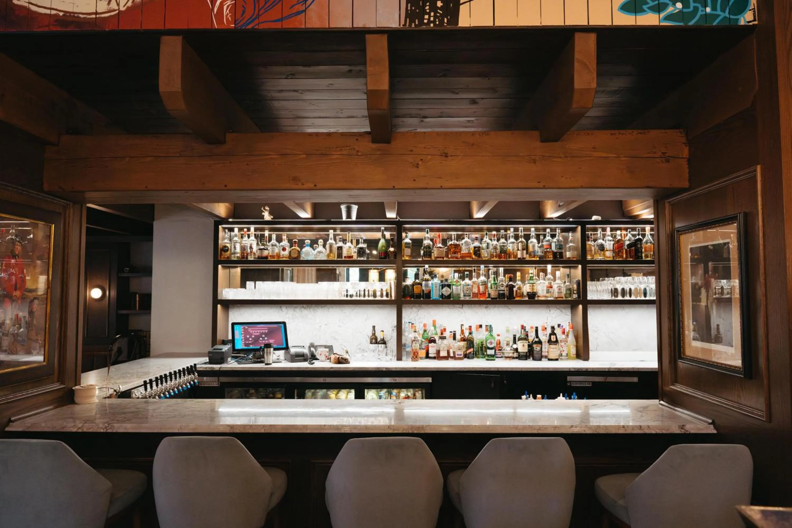 Lounge or bar in The Lord Nelson Hotel & Suites