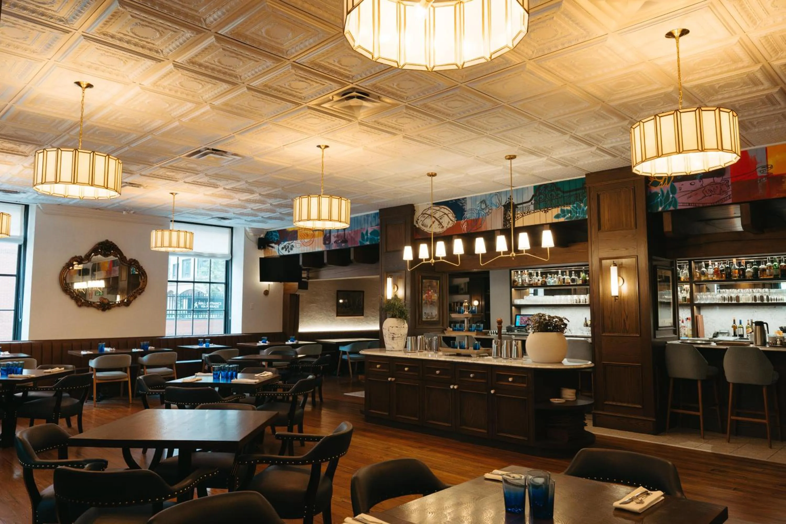 Restaurant/places to eat in The Lord Nelson Hotel & Suites