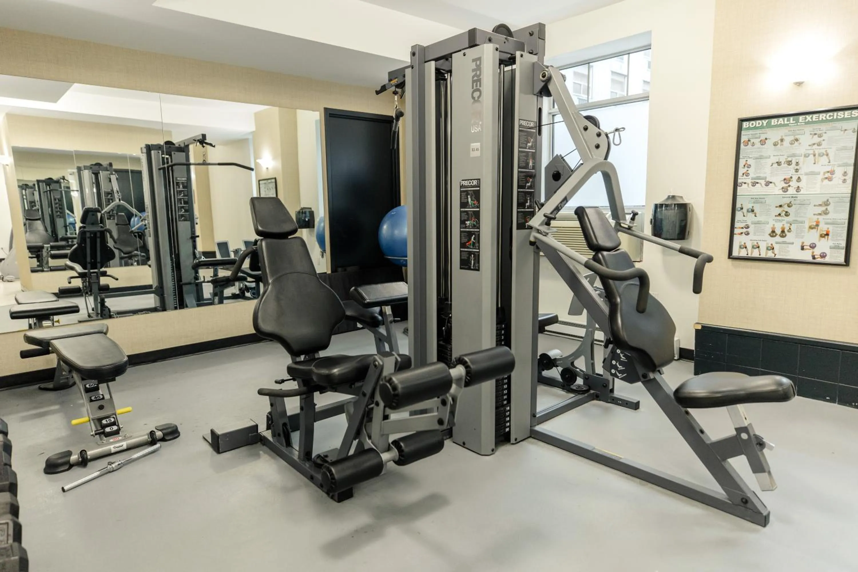 Fitness centre/facilities in The Lord Nelson Hotel & Suites