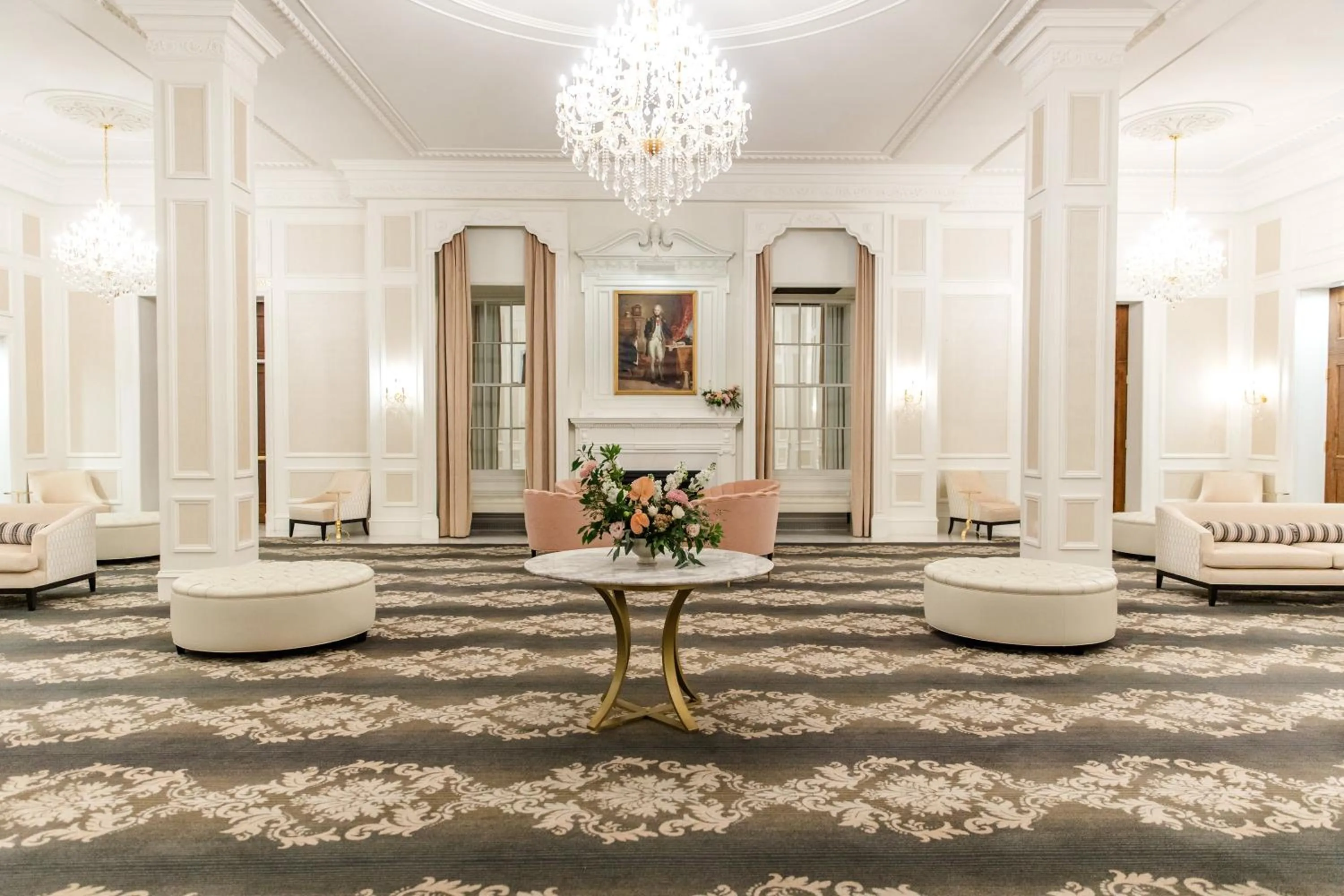 Lounge or bar in The Lord Nelson Hotel & Suites