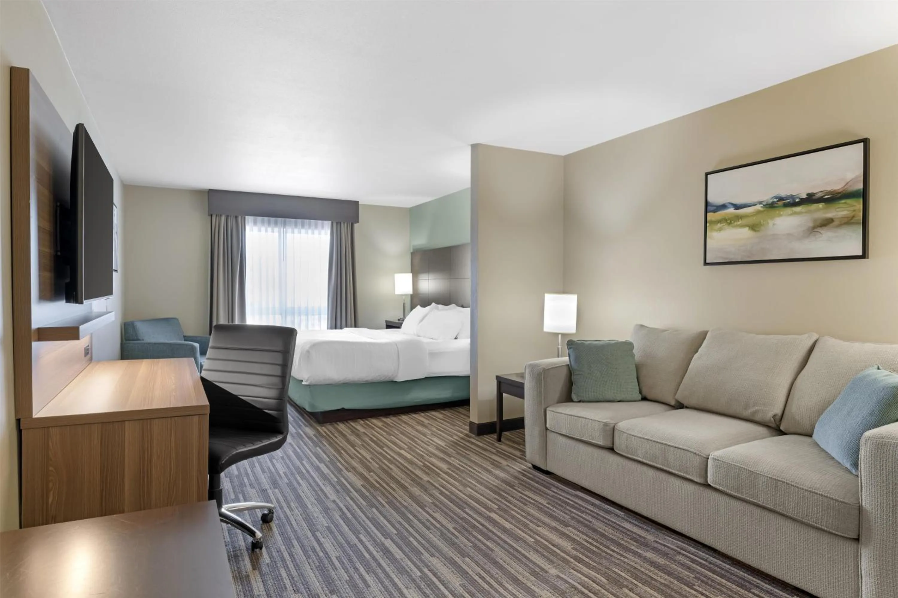 Bedroom, Bed in Best Western Plus Dartmouth Hotel & Suites