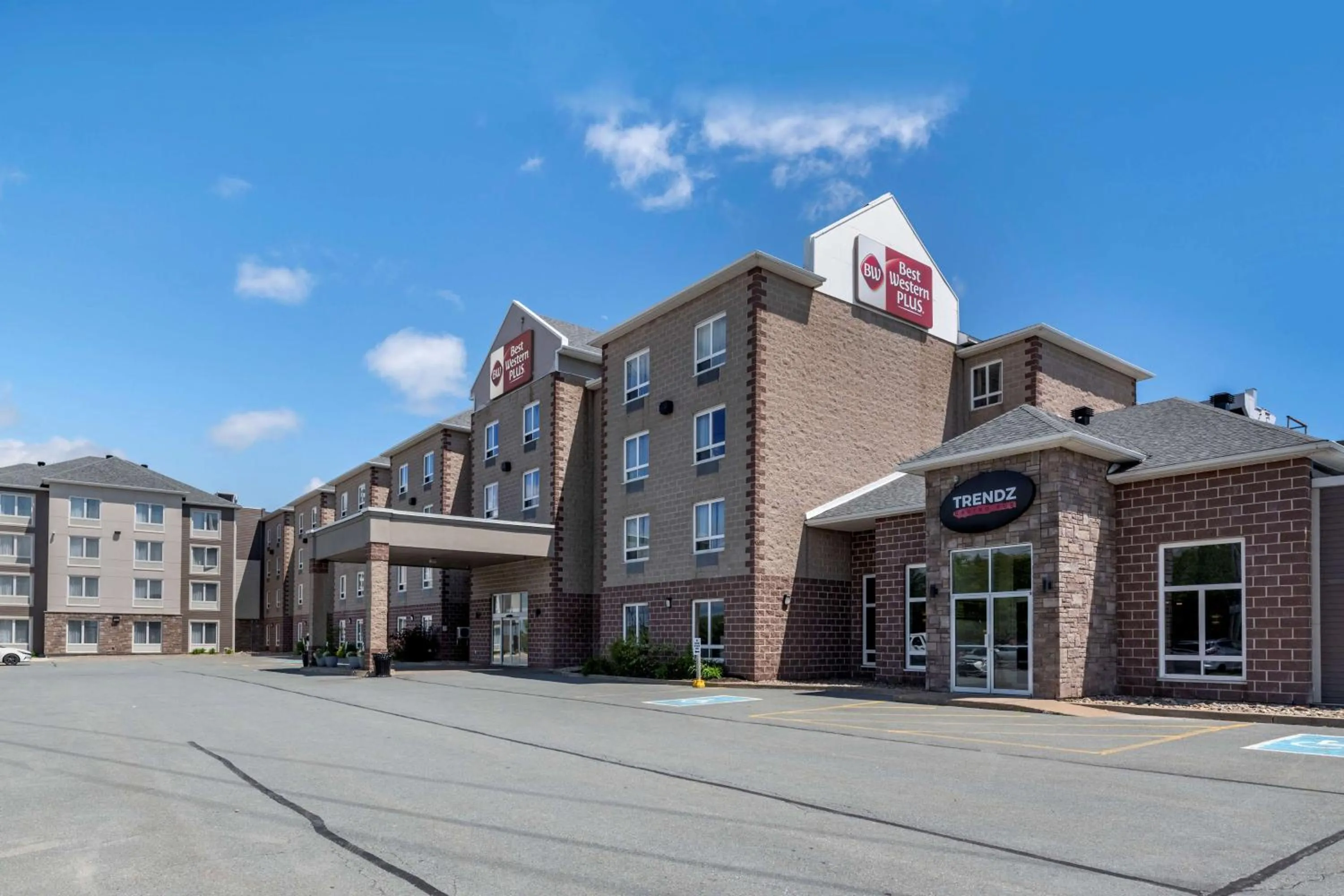 Property building in Best Western Dartmouth Hotel & Suites