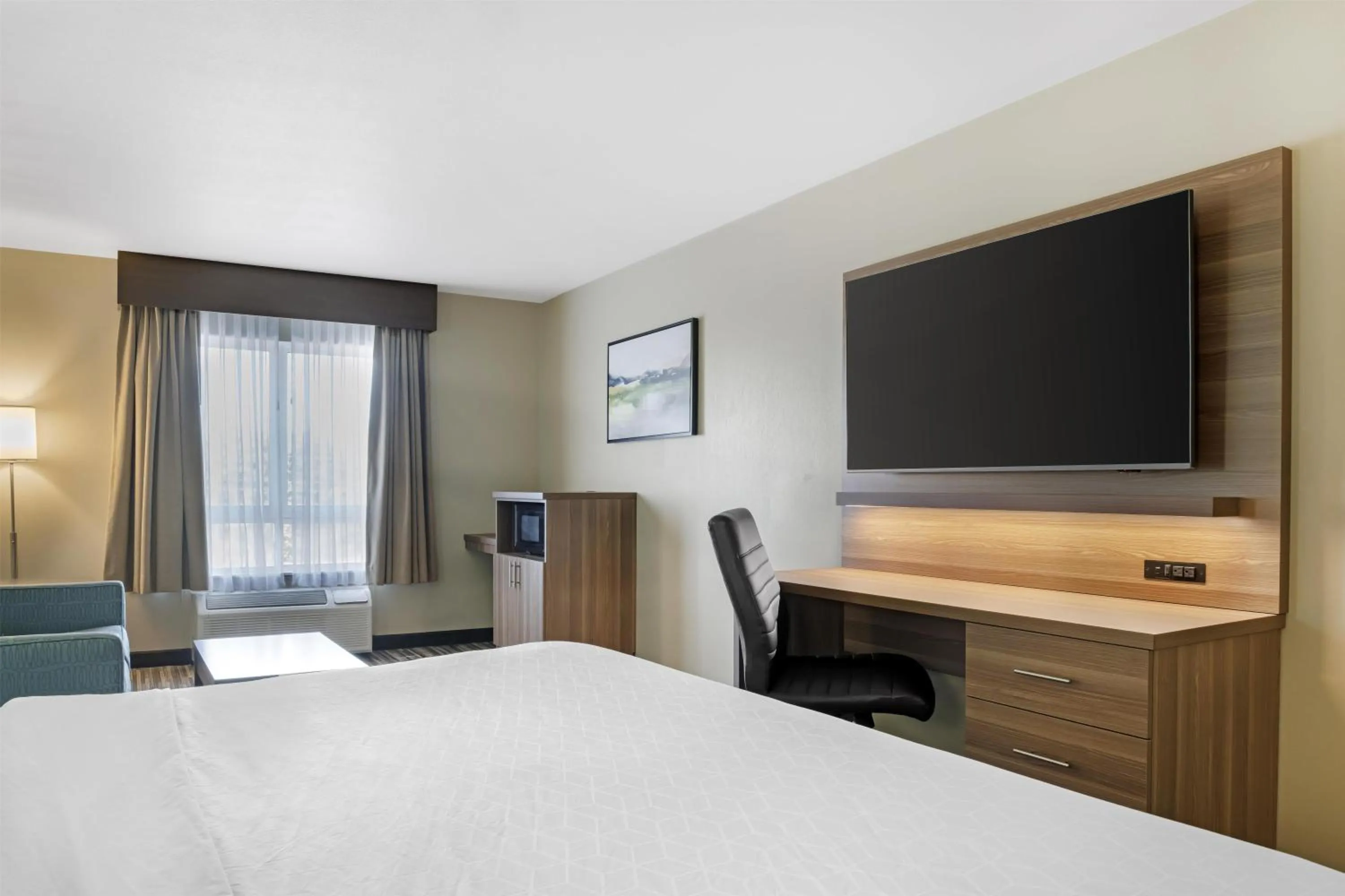 Bedroom, Bed in Best Western Plus Dartmouth Hotel & Suites