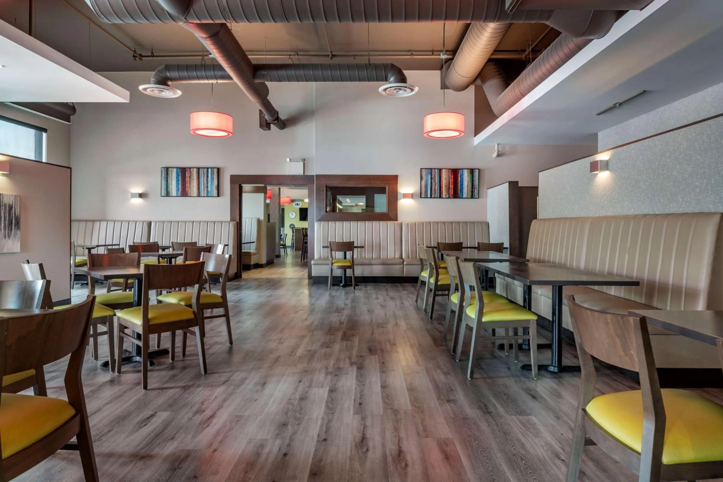 Restaurant/places to eat in Best Western Dartmouth Hotel & Suites