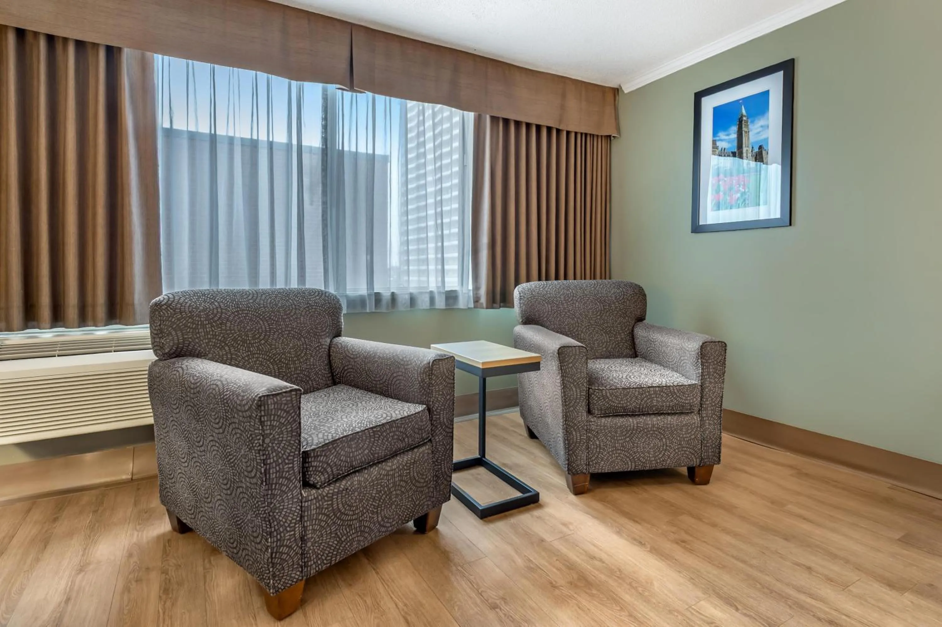 Bedroom in Best Western Plus Ottawa City Centre