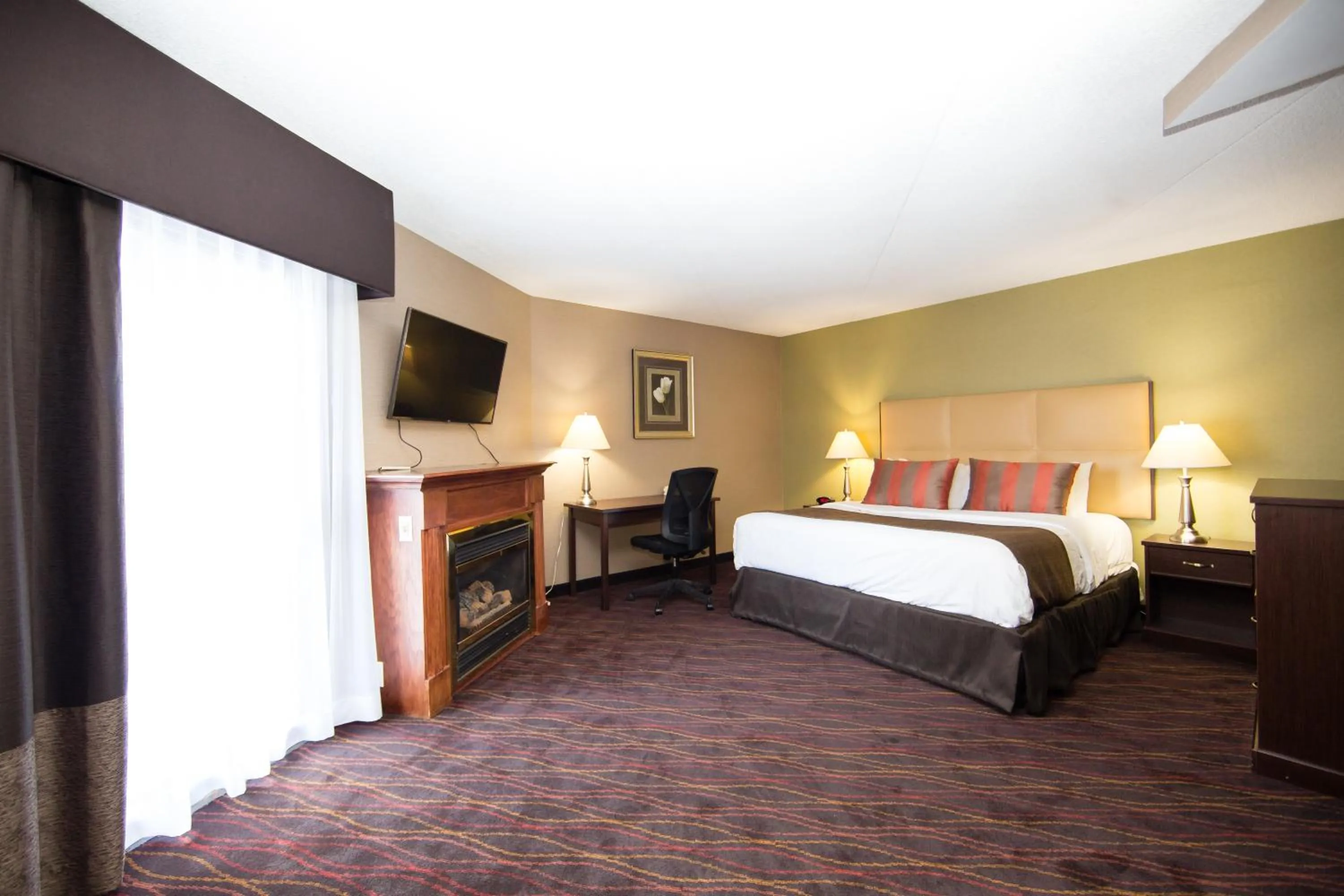 Bedroom in Best Western Plus Ottawa Kanata Hotel and Conference Centre