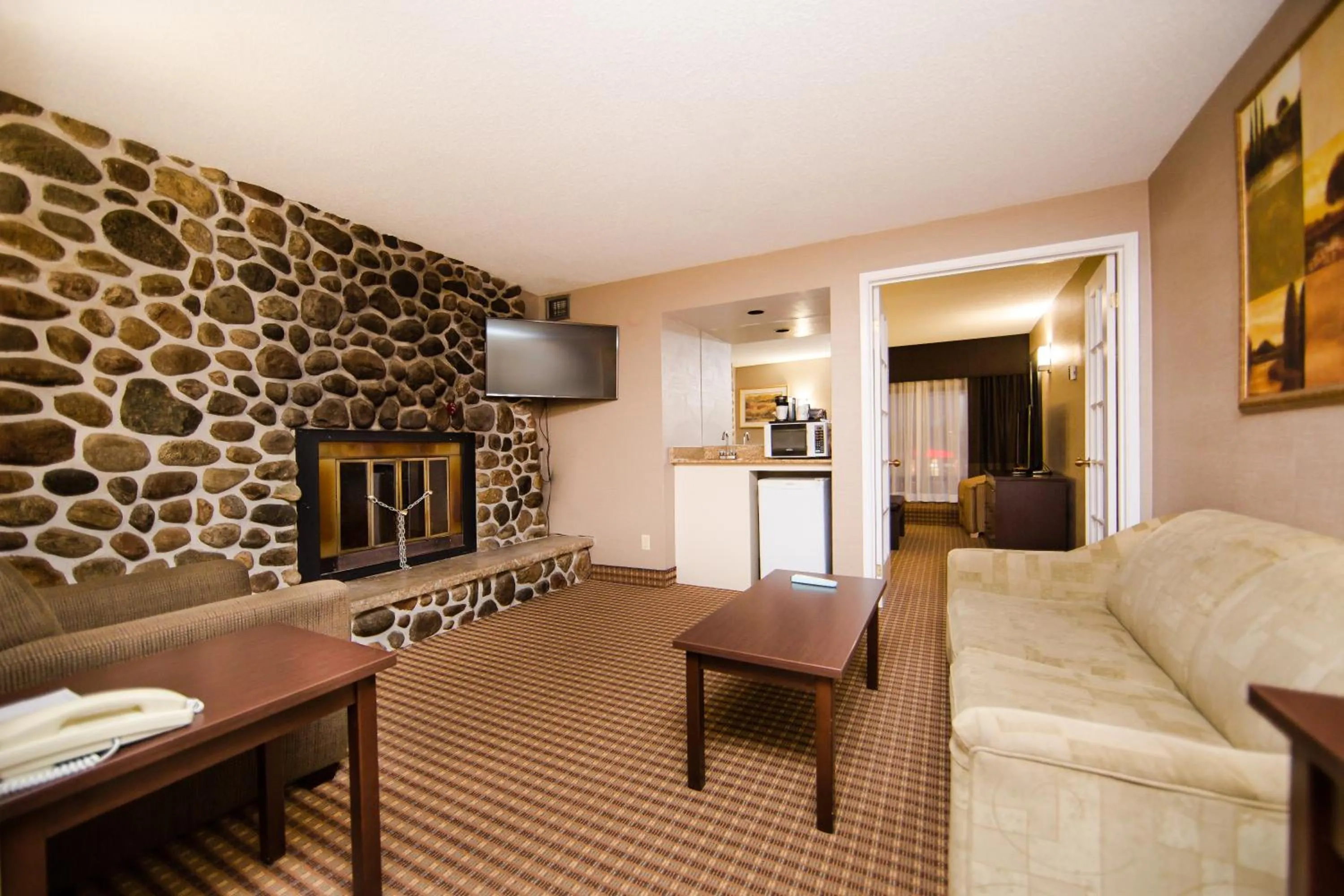 Living room in Best Western Plus Ottawa Kanata Hotel and Conference Centre