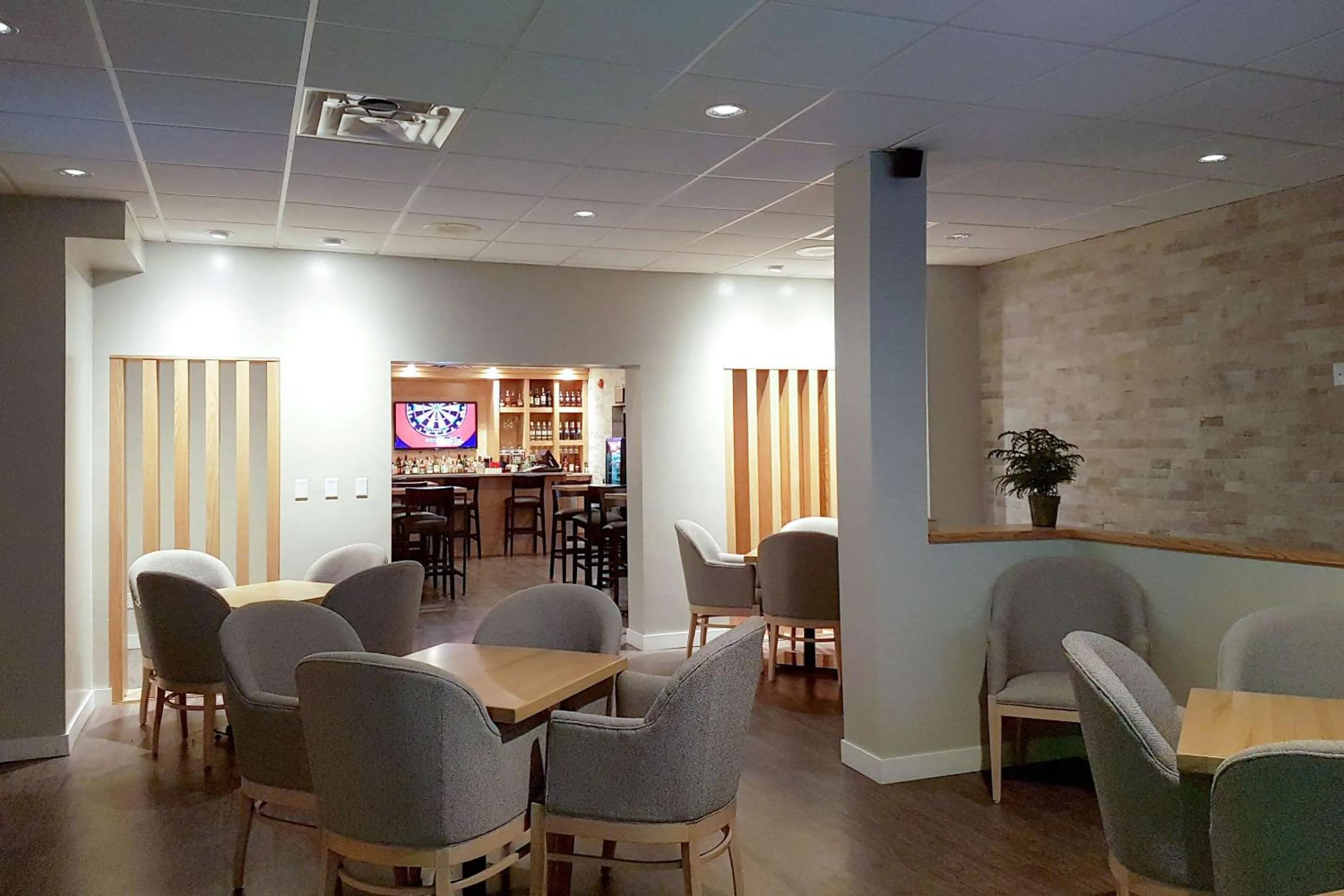 Restaurant/places to eat in Radisson Hotel & Conference Centre Edmonton