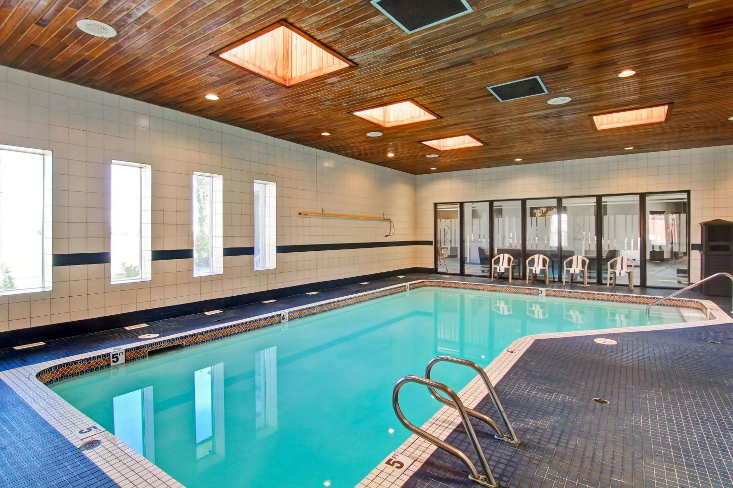 Swimming pool in Radisson Hotel & Conference Centre Edmonton