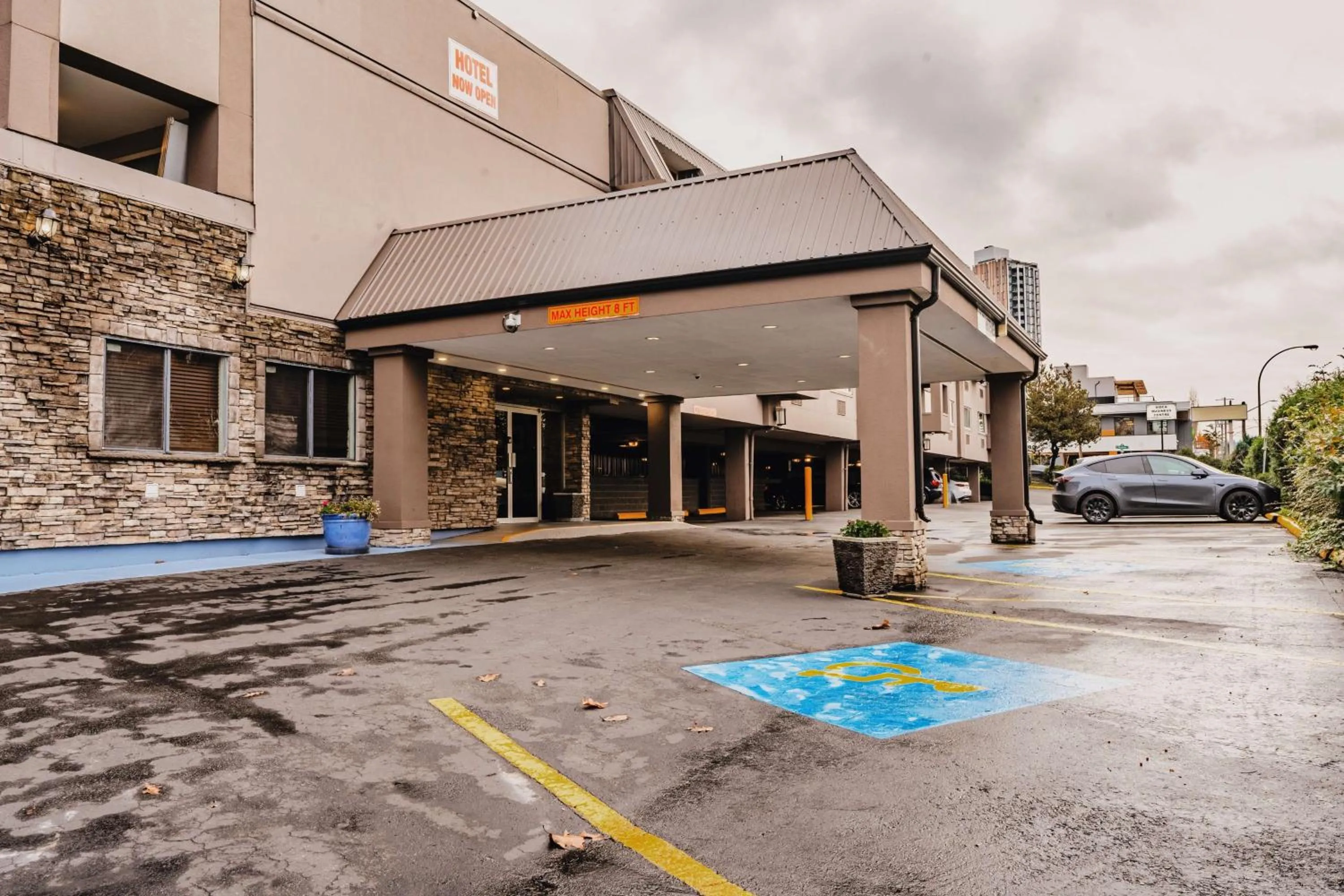 SureStay Plus by Best Western Coquitlam