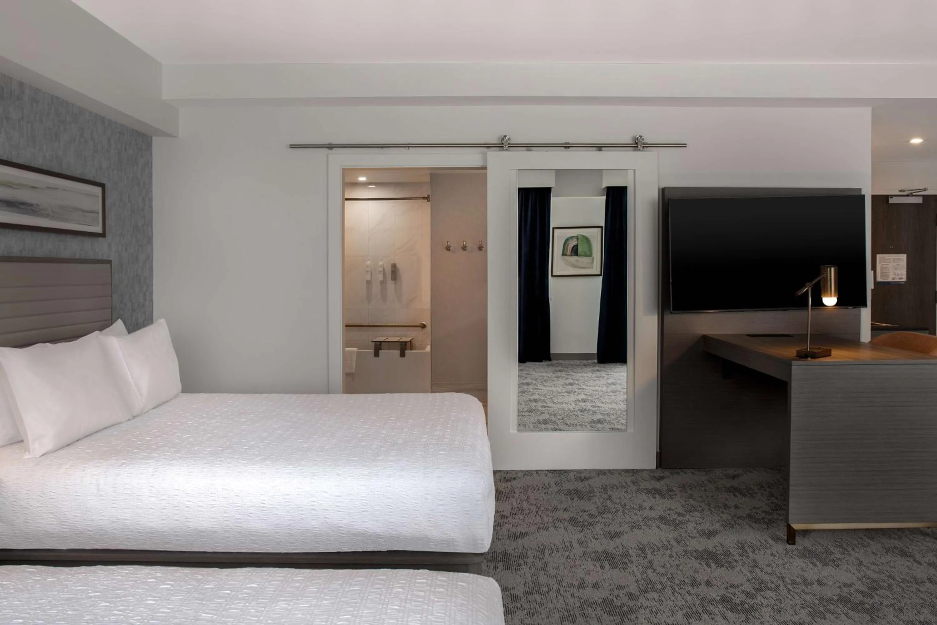 Bedroom, Bed in Hampton Inn By Hilton Winnipeg Downtown