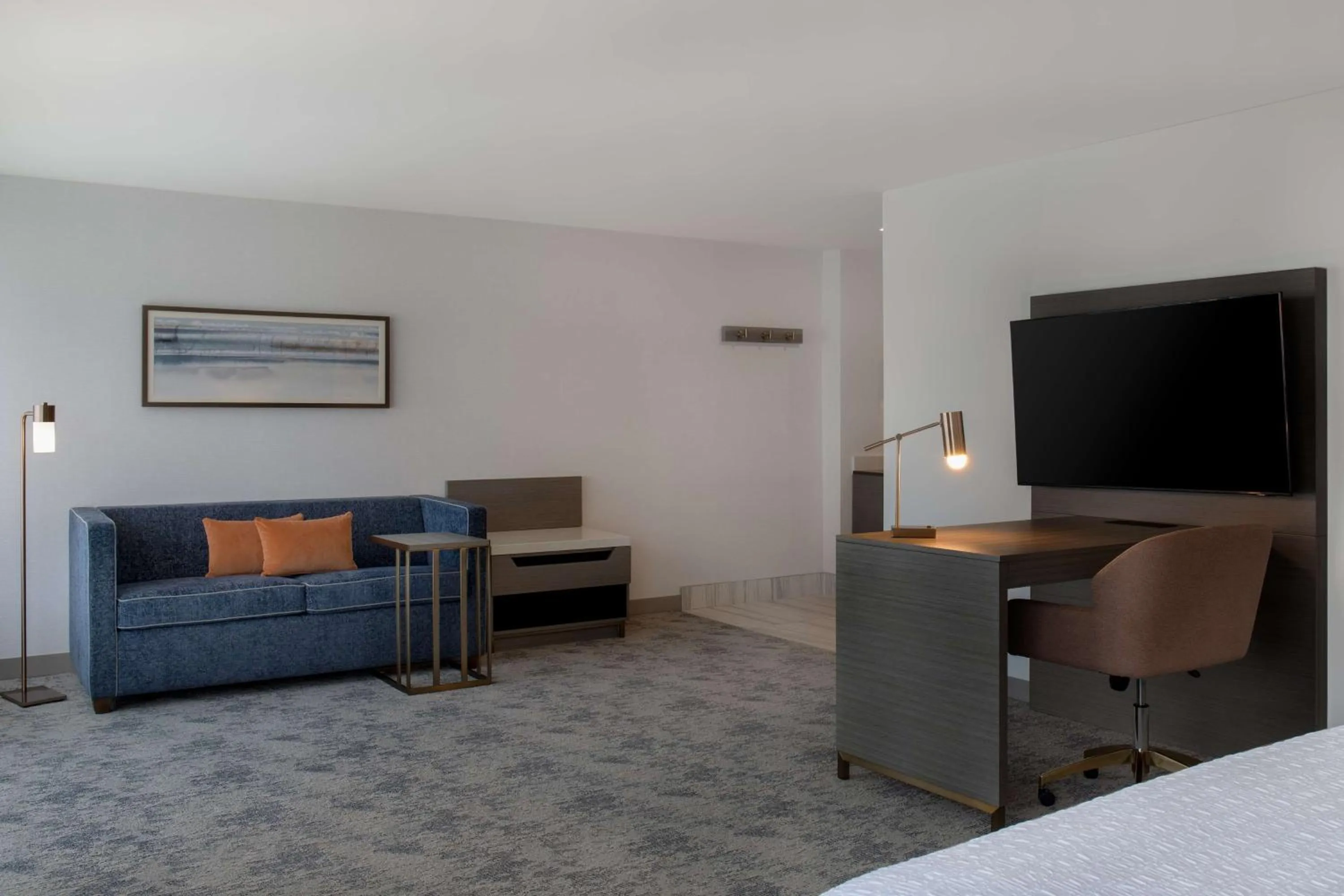 Bedroom in Hampton Inn By Hilton Winnipeg Downtown