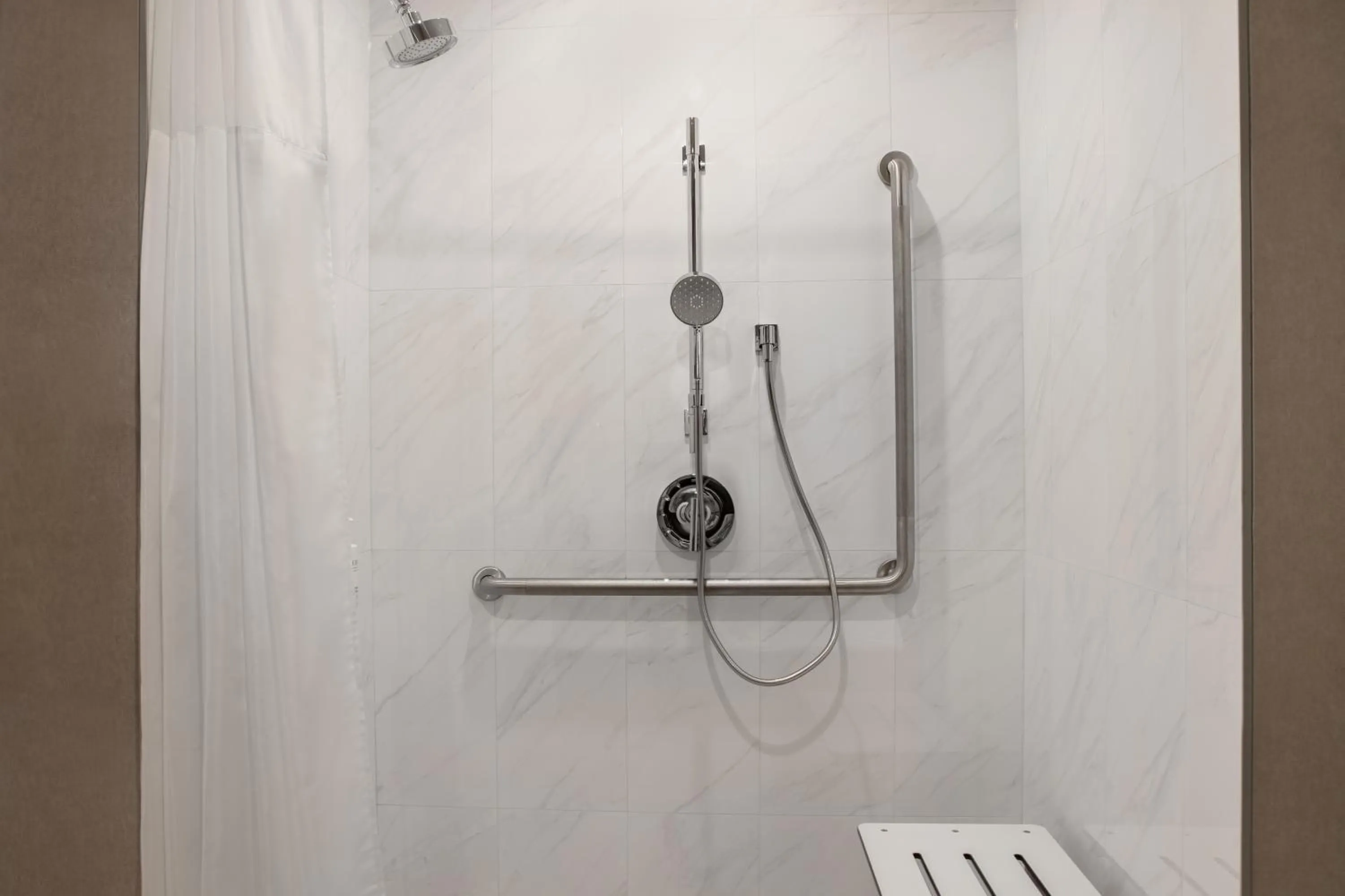 Shower in Hampton Inn By Hilton Winnipeg Downtown