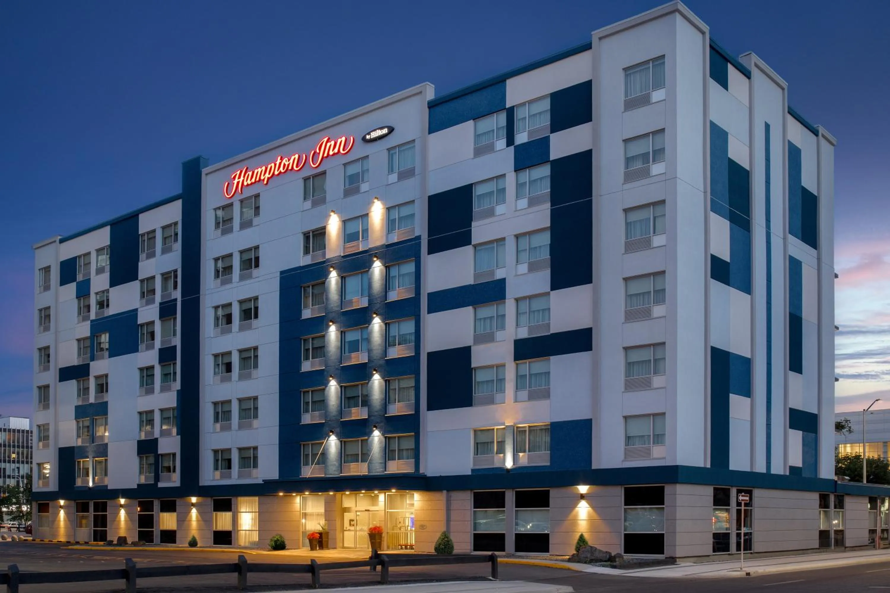 Property building in Hampton Inn By Hilton Winnipeg Downtown