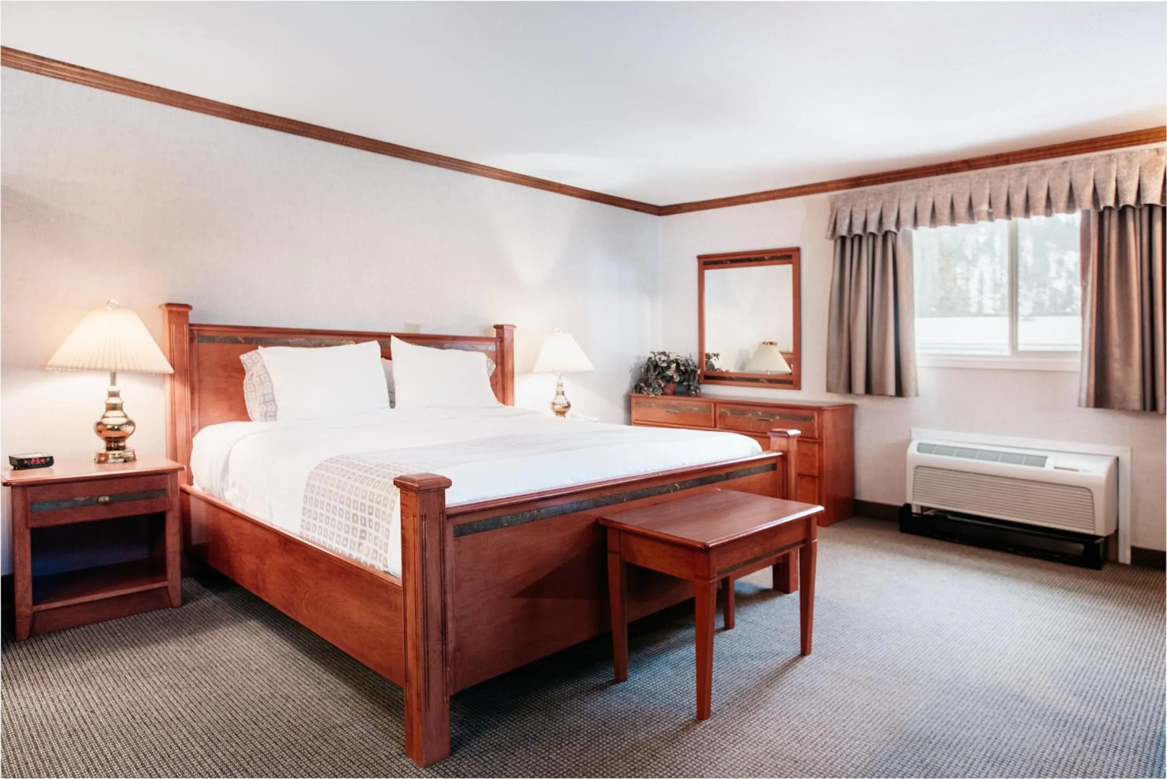 Bedroom in Mount Robson Inn