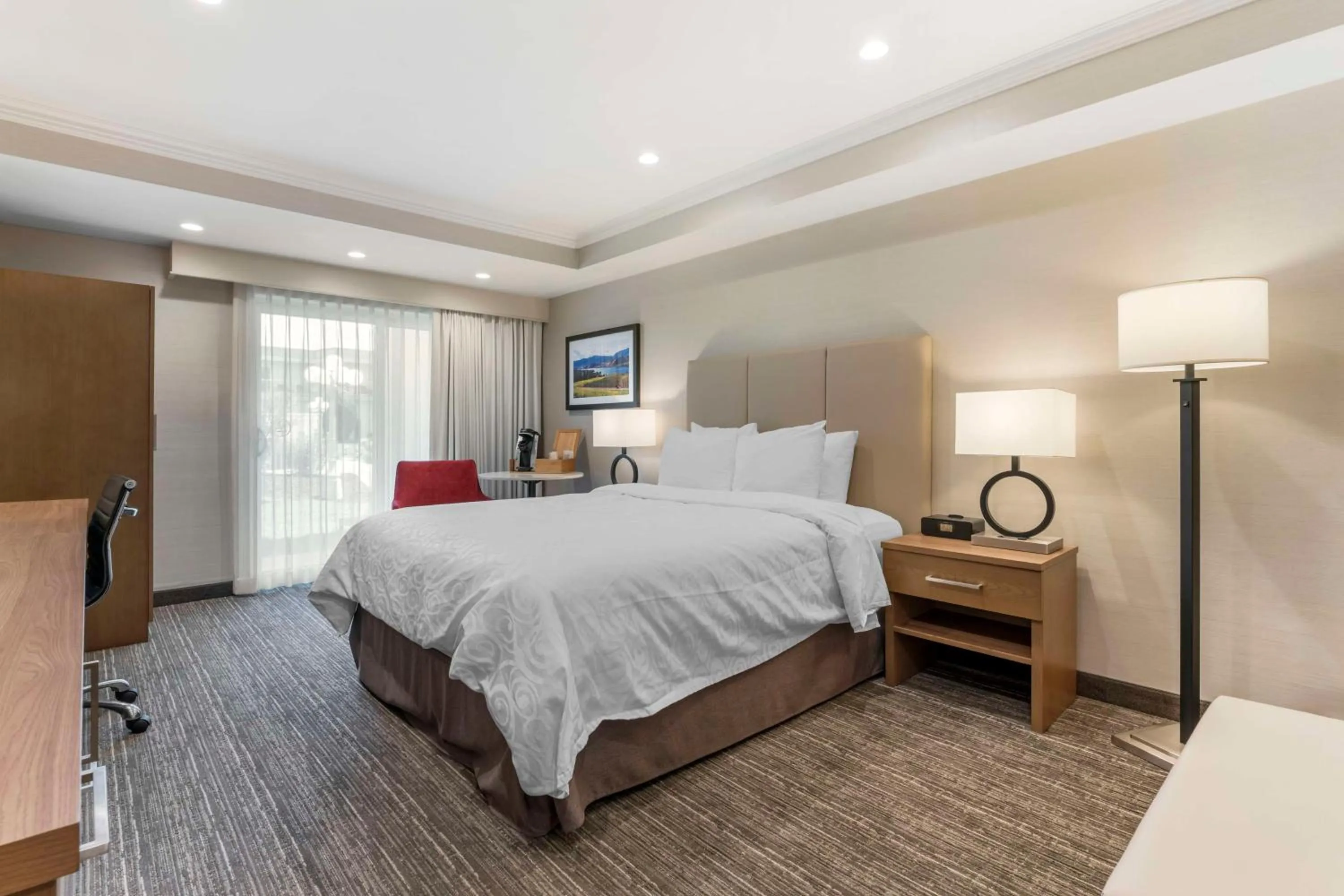 Queen Room - Disability Access/Non-Smoking in Best Western Plus Kelowna Hotel & Suites