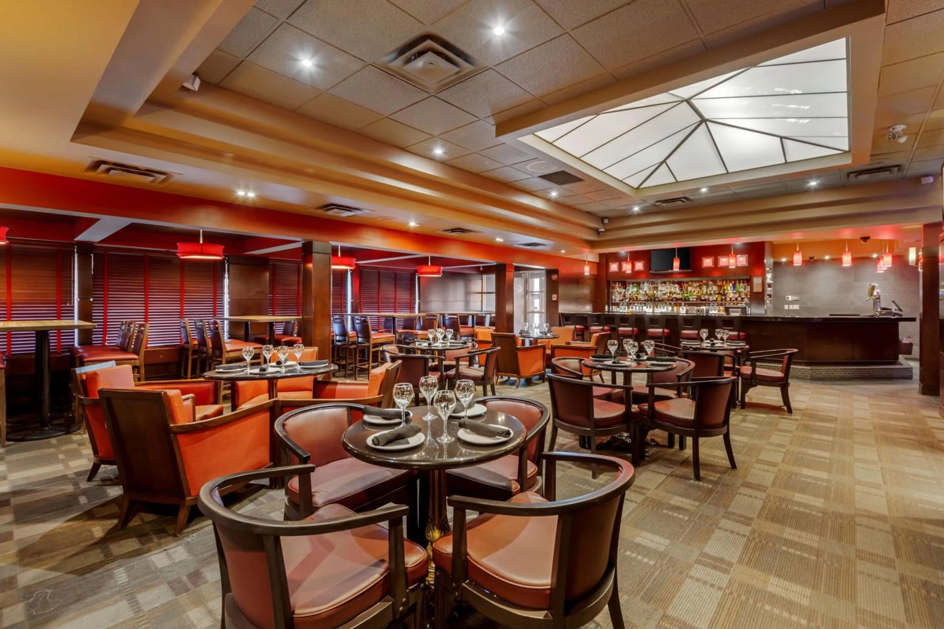 Restaurant/places to eat in Best Western Premier Denham Inn & Suites