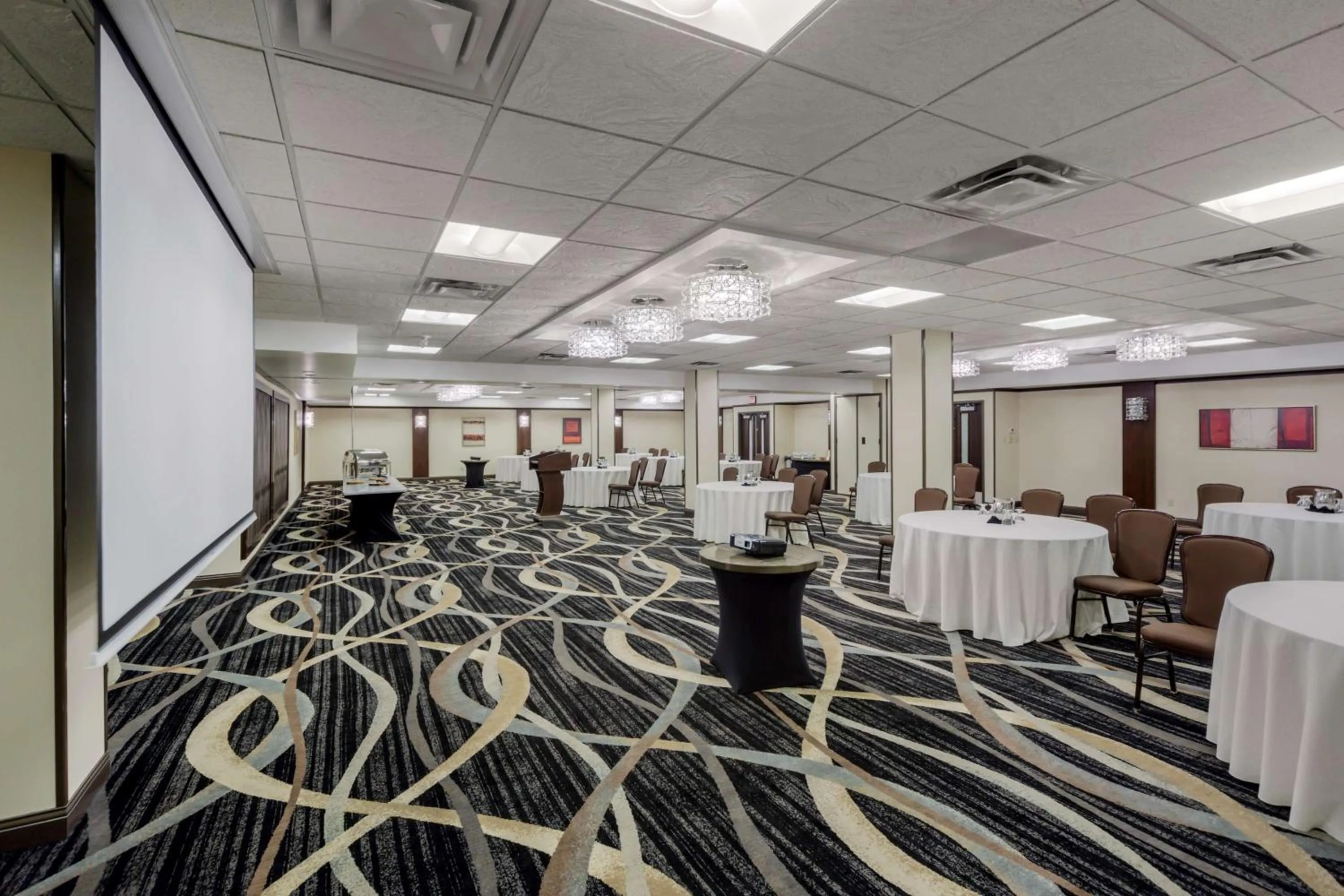 Meeting/conference room in Best Western Premier Denham Inn & Suites