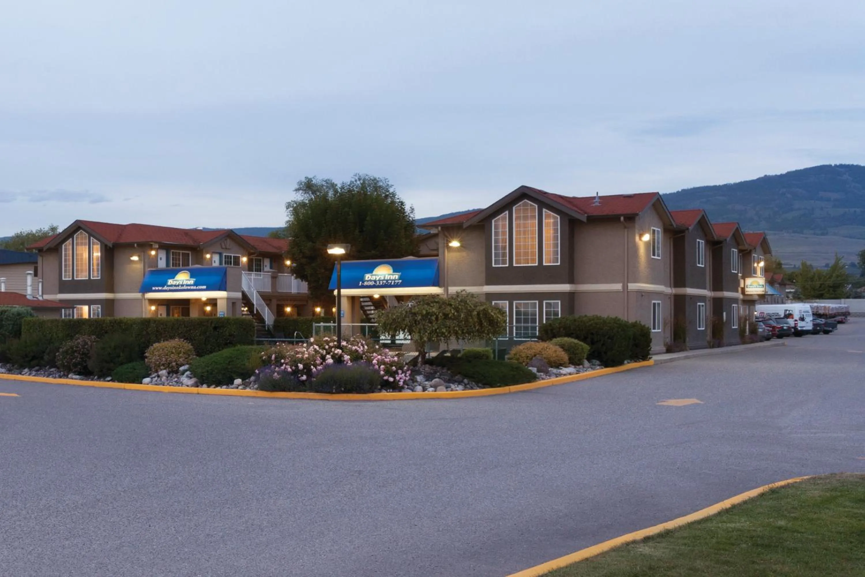 Property building in Days Inn by Wyndham Kelowna
